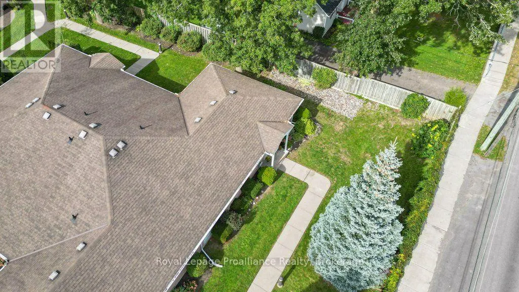 20 - 351 CANNIFTON ROAD N #20