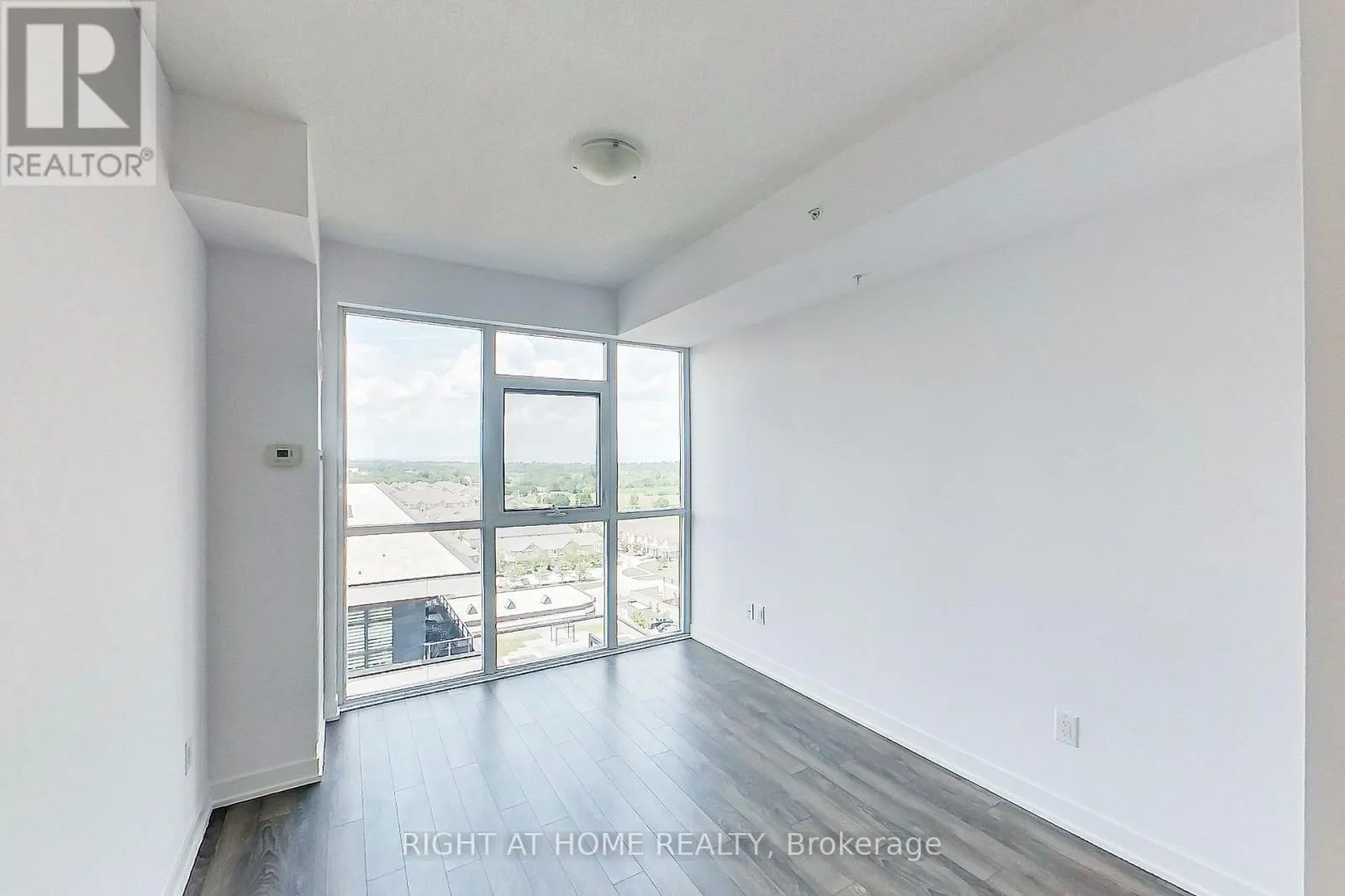 1101 - 550 NORTH SERVICE ROAD