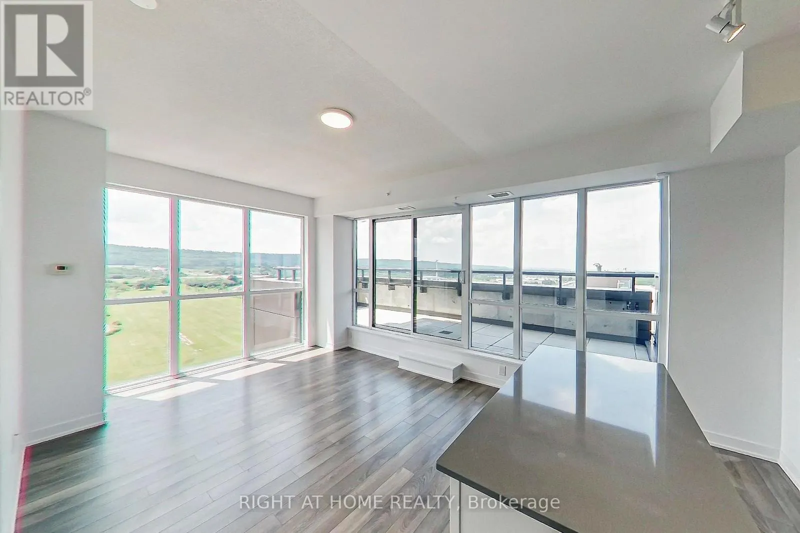 1101 - 550 NORTH SERVICE ROAD