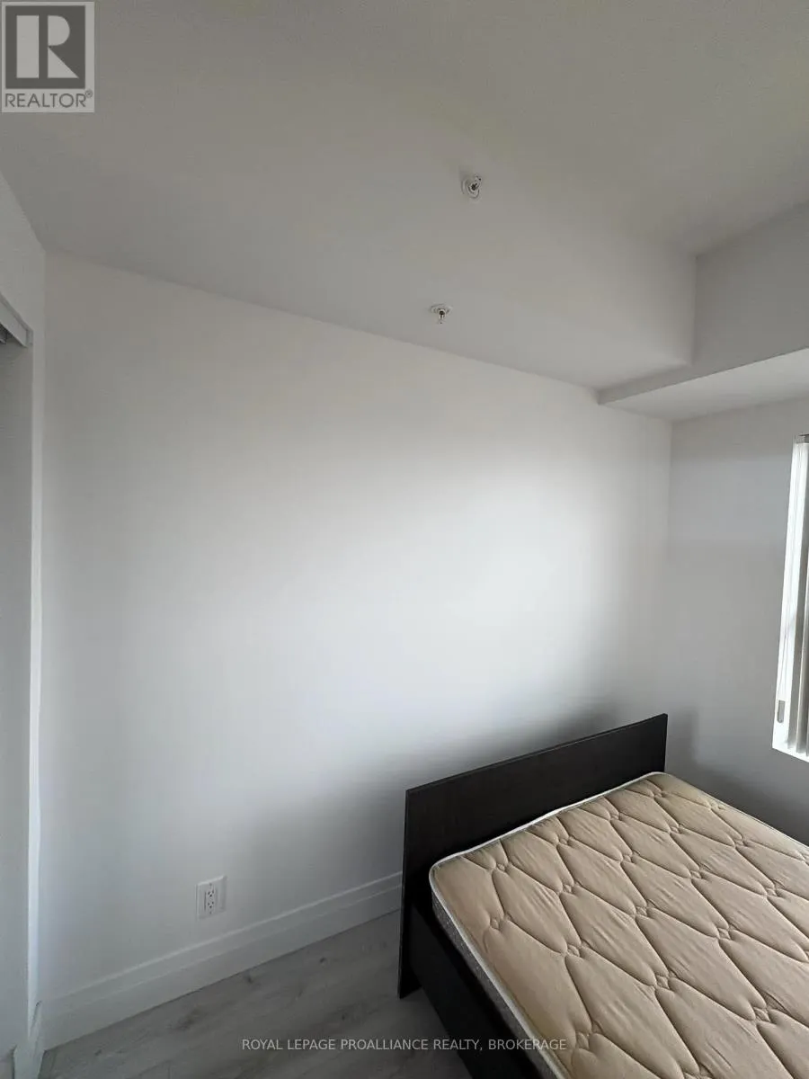 732 - 652 PRINCESS STREET #732