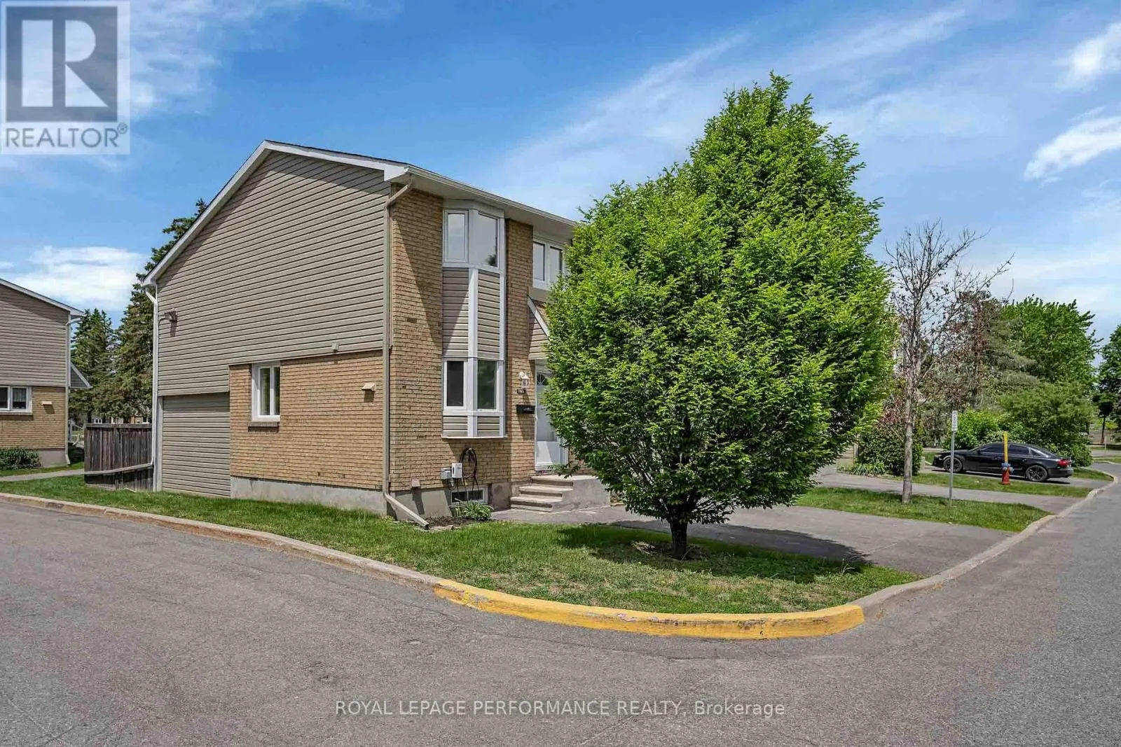 A - 1780 LAMOUREUX DRIVE