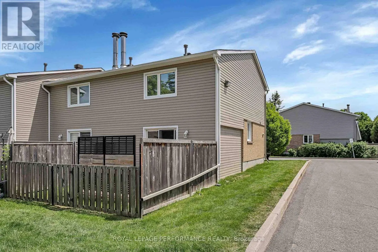 A - 1780 LAMOUREUX DRIVE
