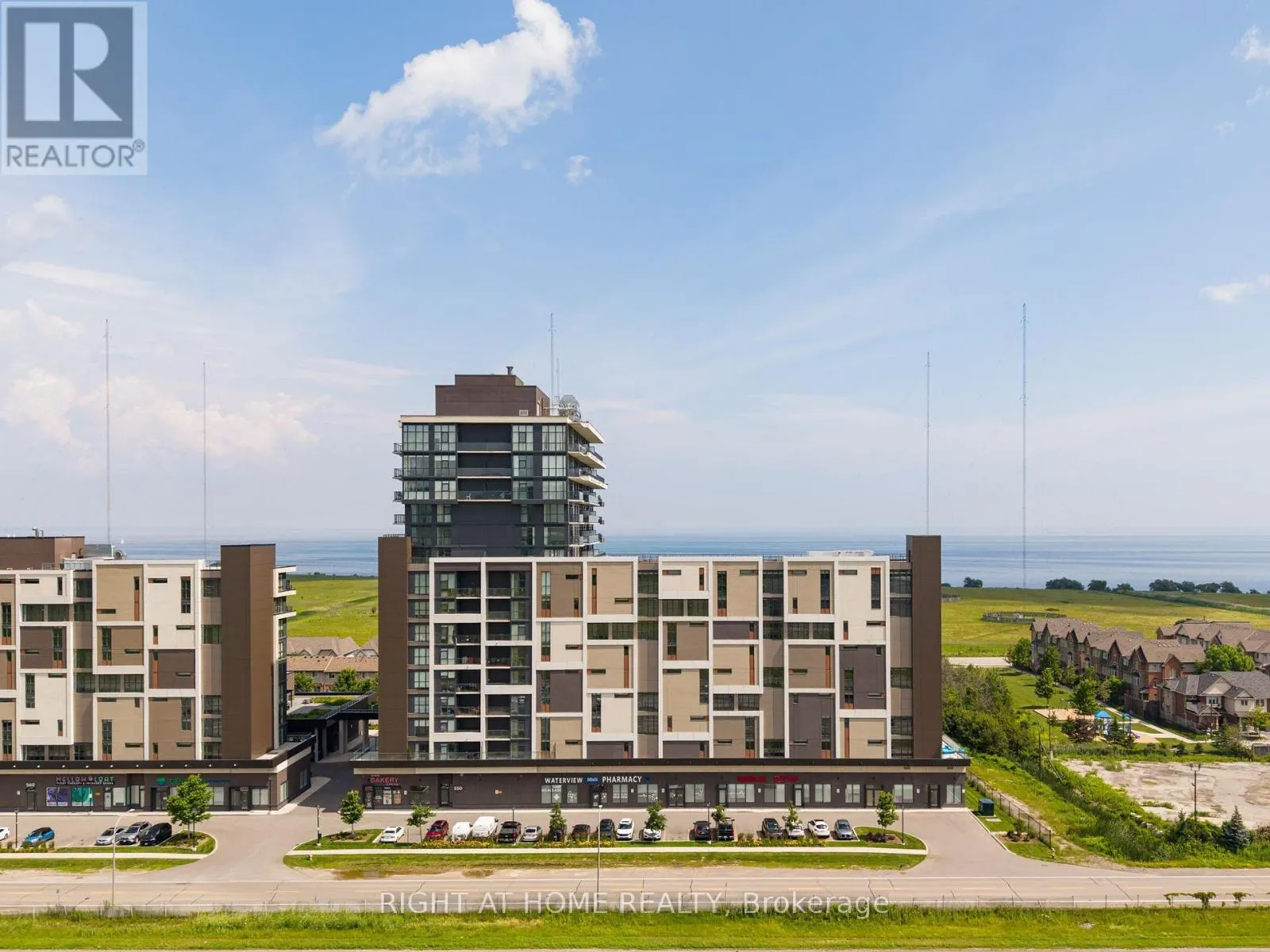 1208 - 550 NORTH SERVICE ROAD