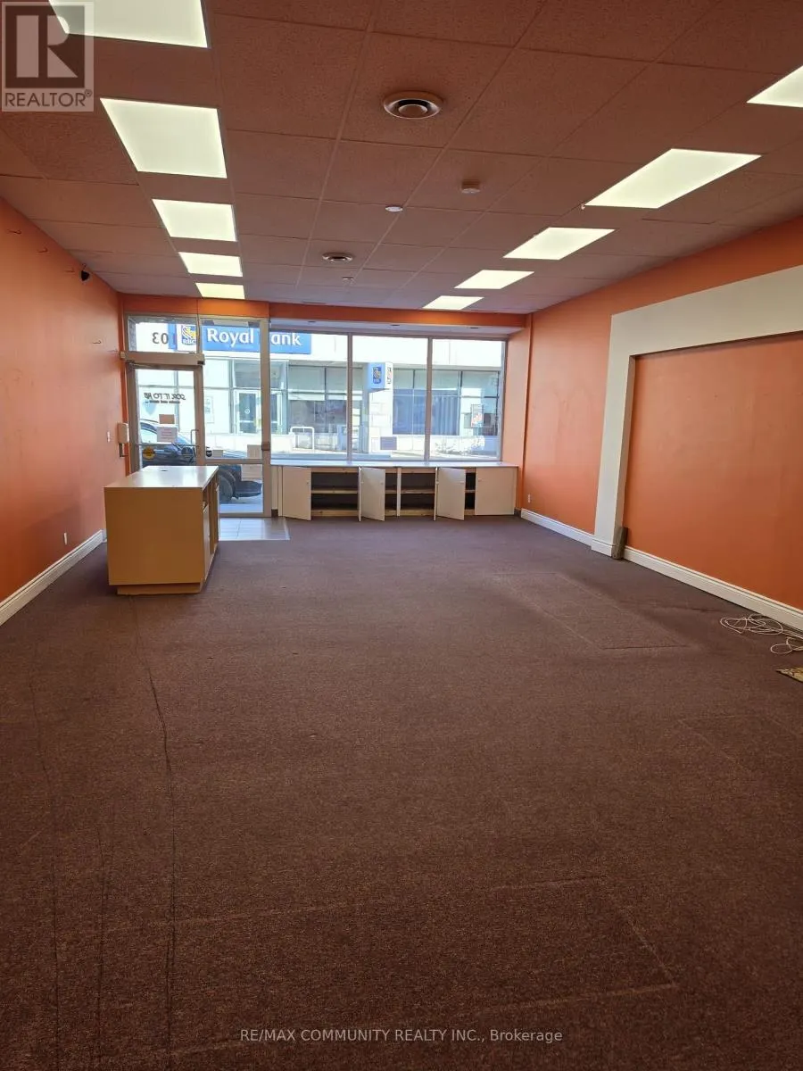 103 DUNDAS STREET E