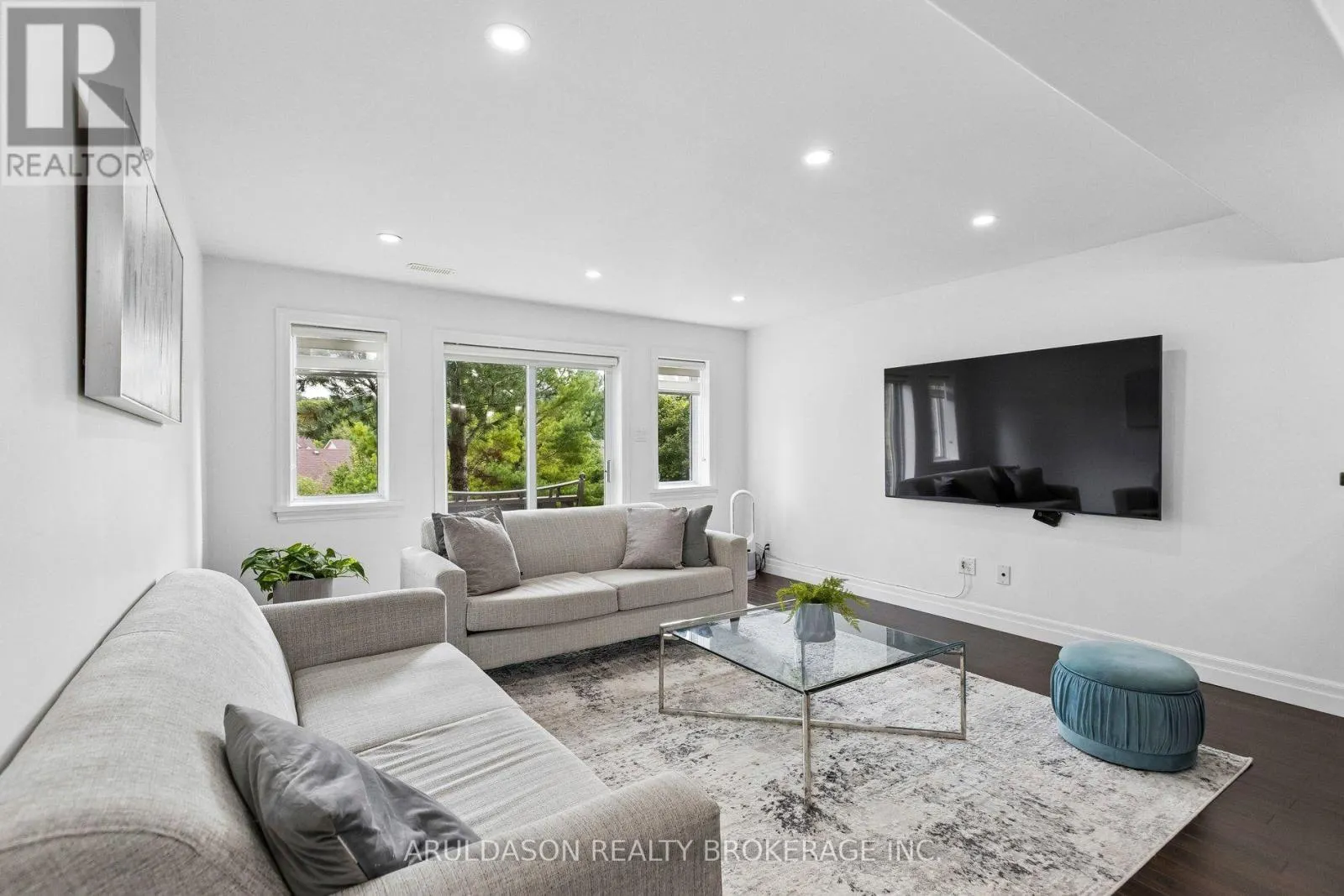 827 GREY ALDER COURT