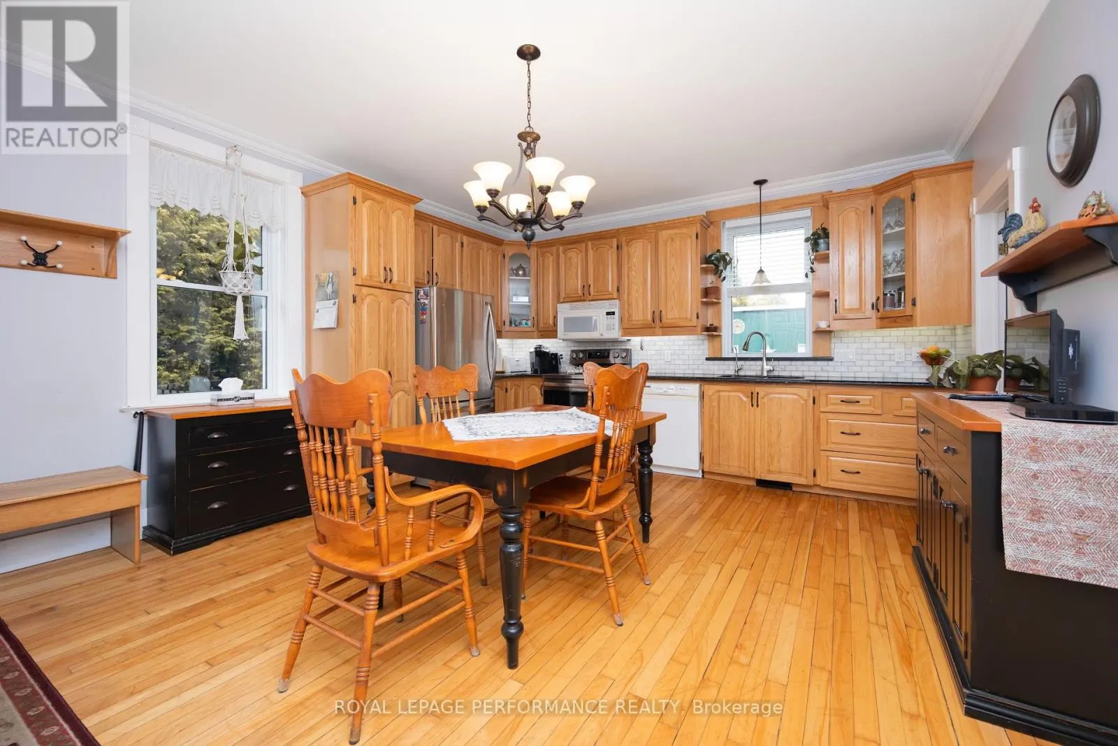 174 MAIN STREET S
