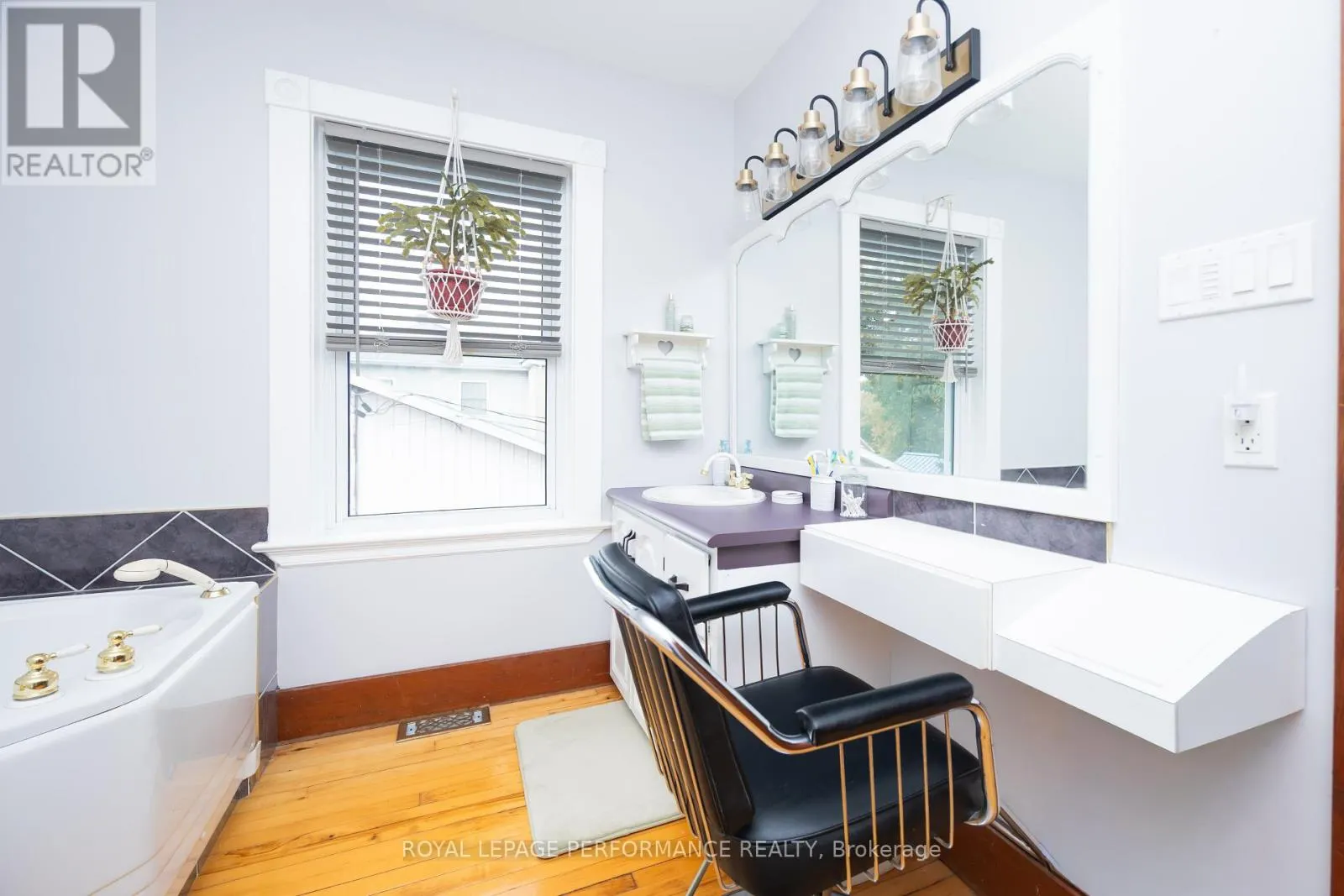 174 MAIN STREET S