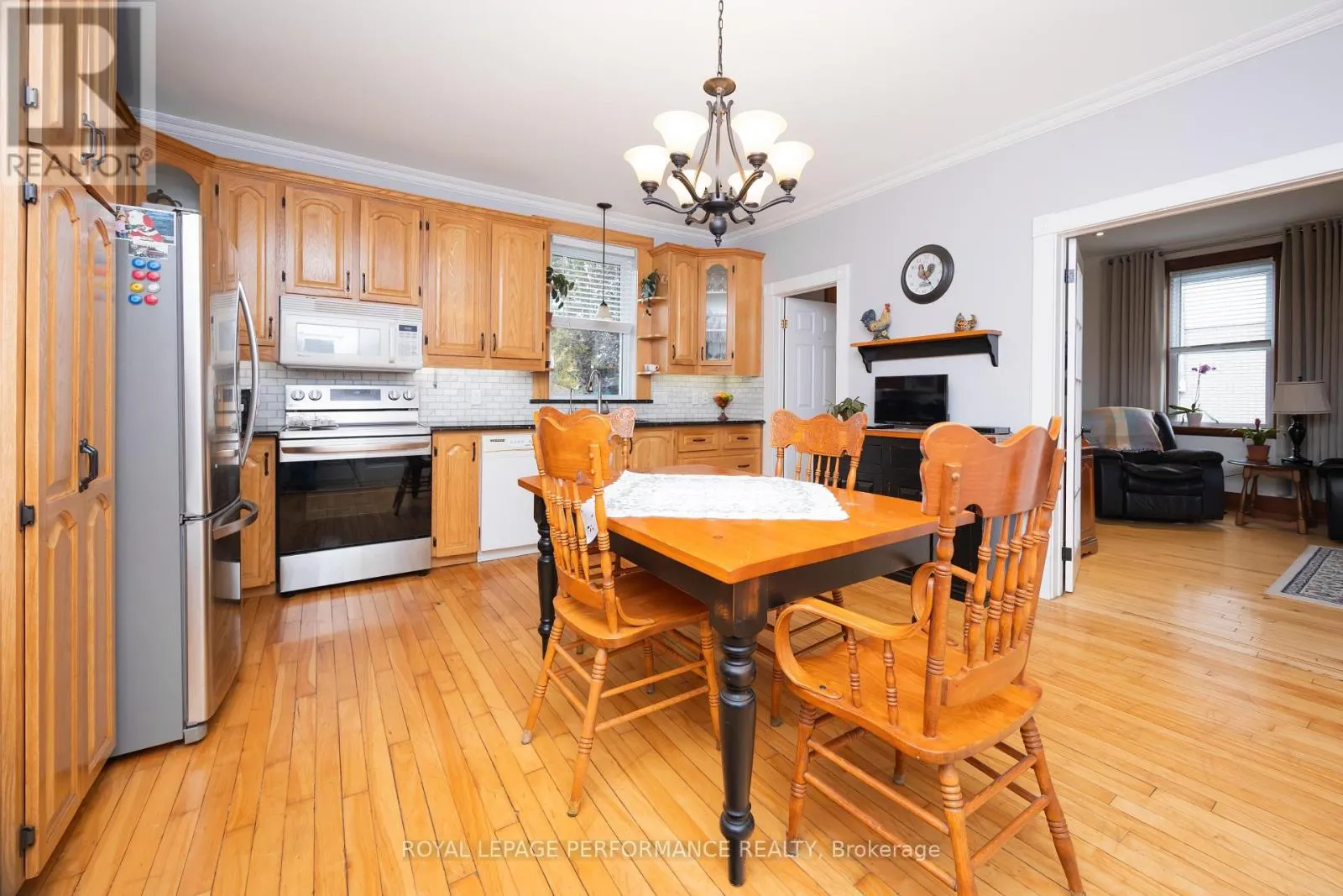 174 MAIN STREET S