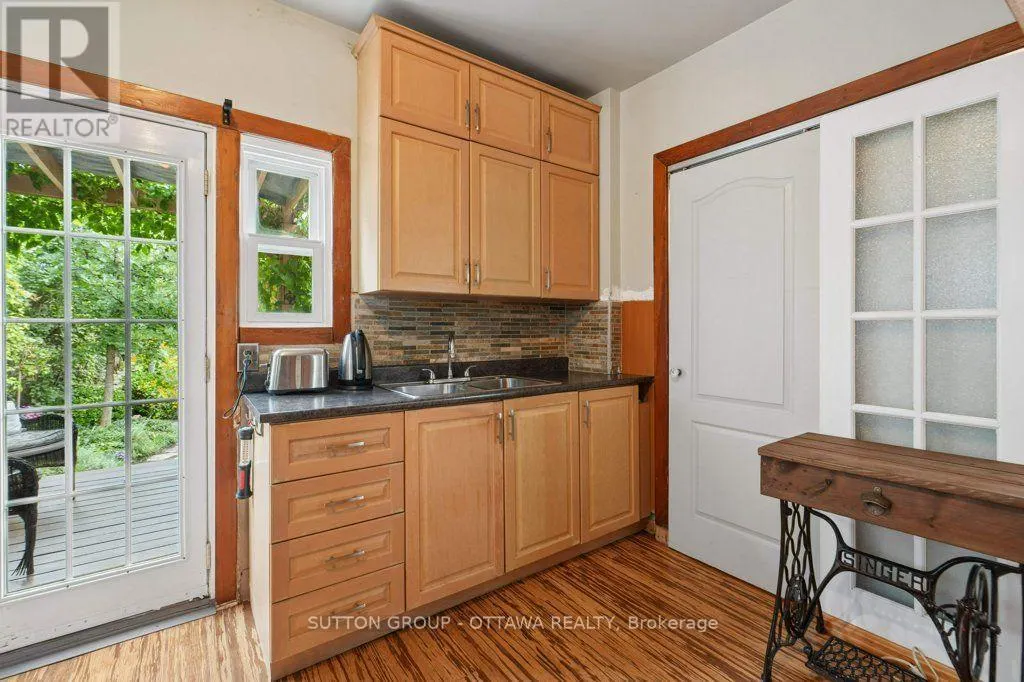 23 PINEHURST AVENUE