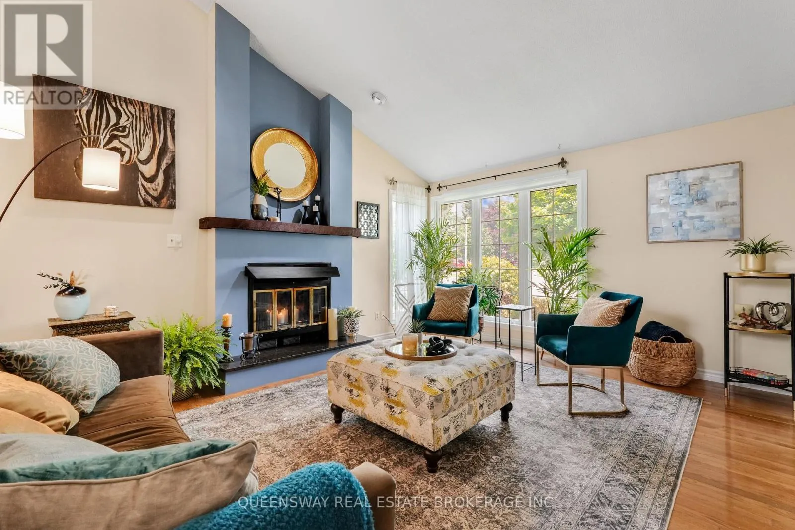46 GREENWICH DRIVE