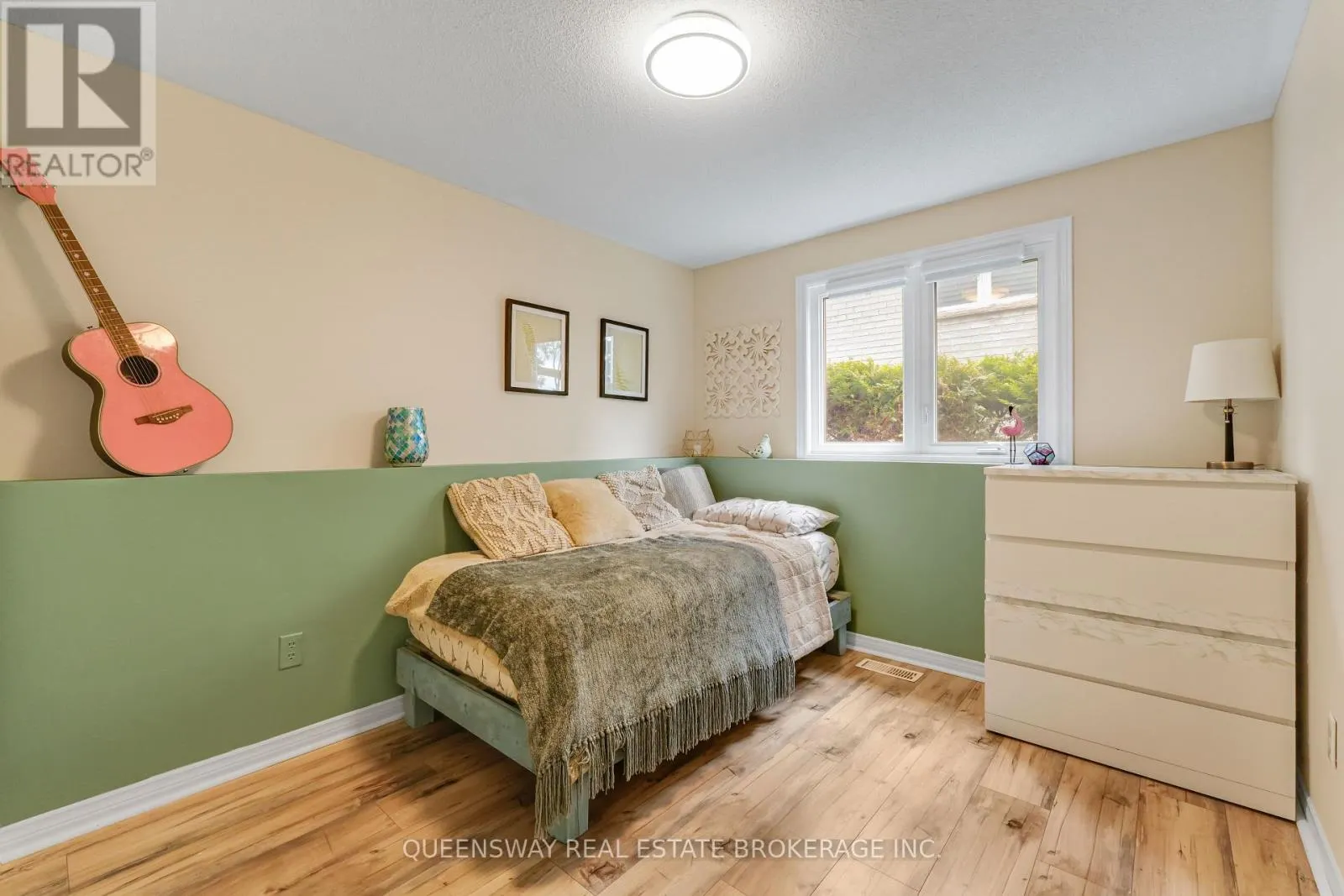 46 GREENWICH DRIVE