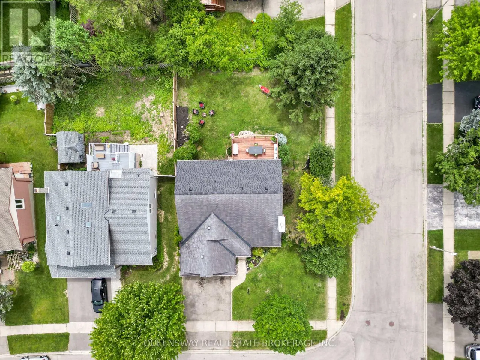 46 GREENWICH DRIVE