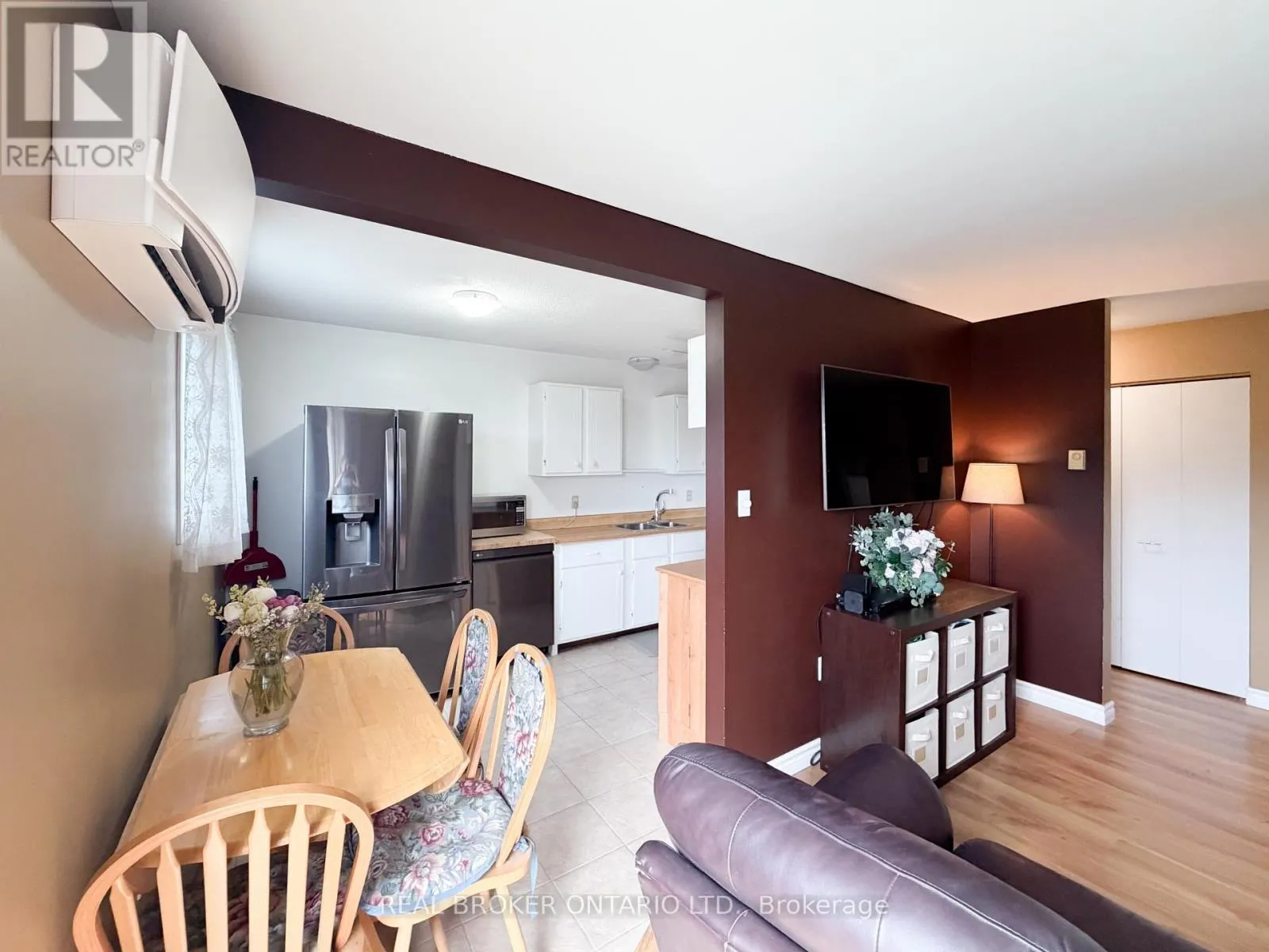 12 - 140 GEORGE STREET W
