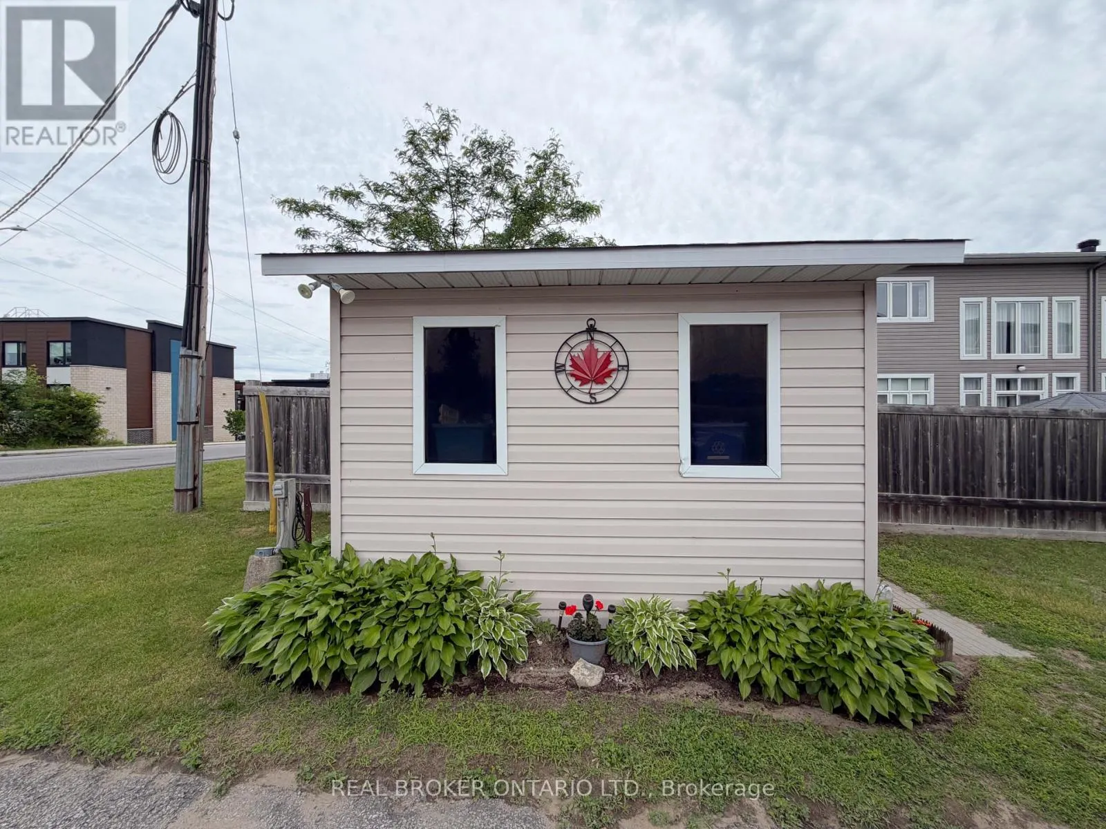 12 - 140 GEORGE STREET W
