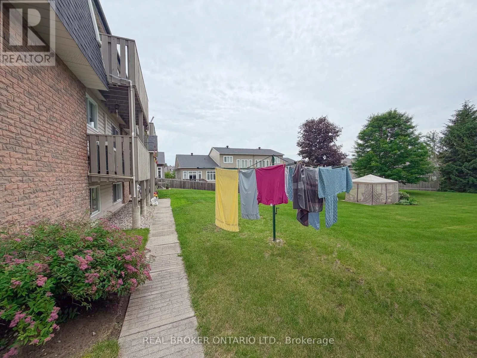 12 - 140 GEORGE STREET W