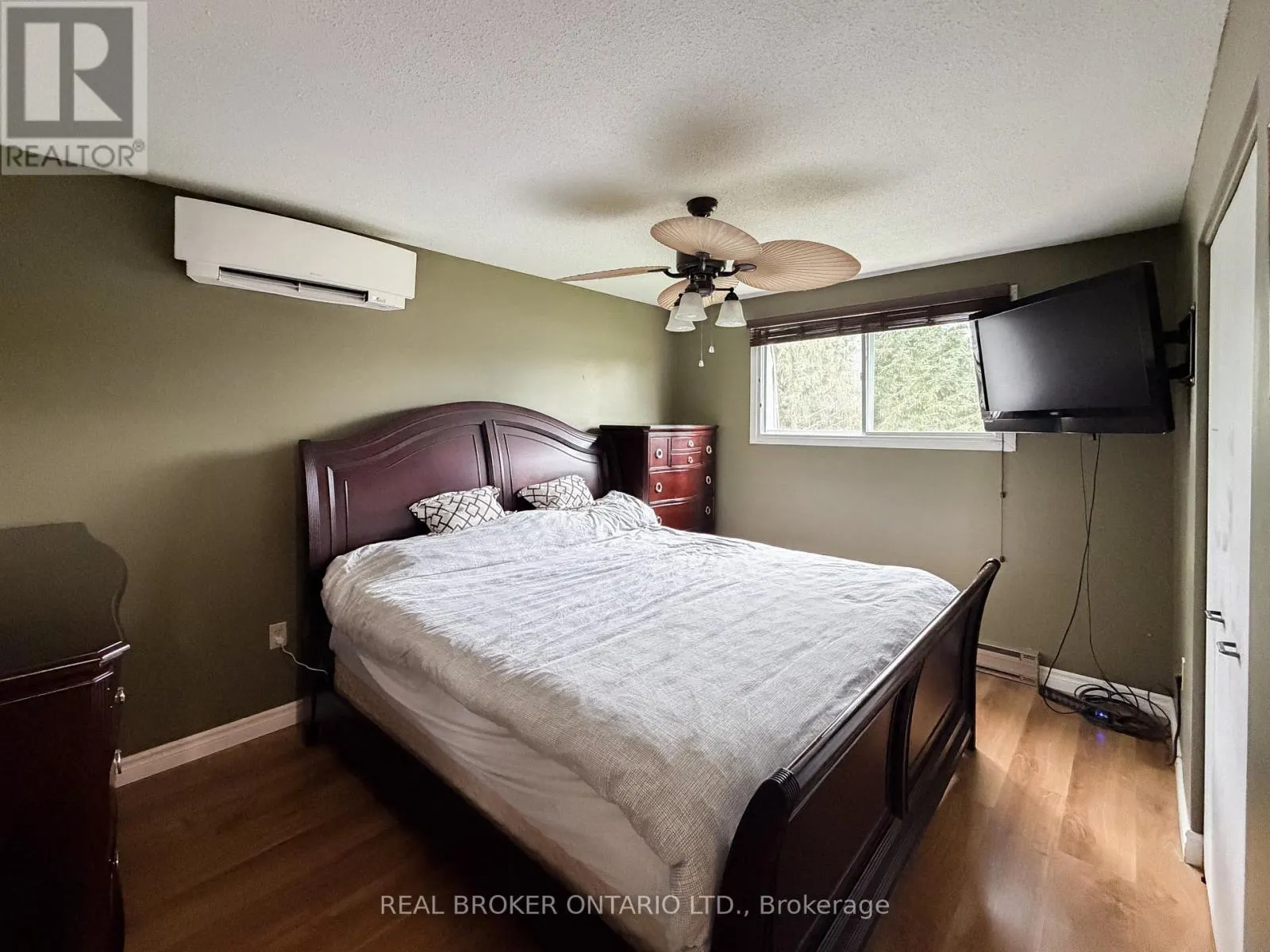 12 - 140 GEORGE STREET W