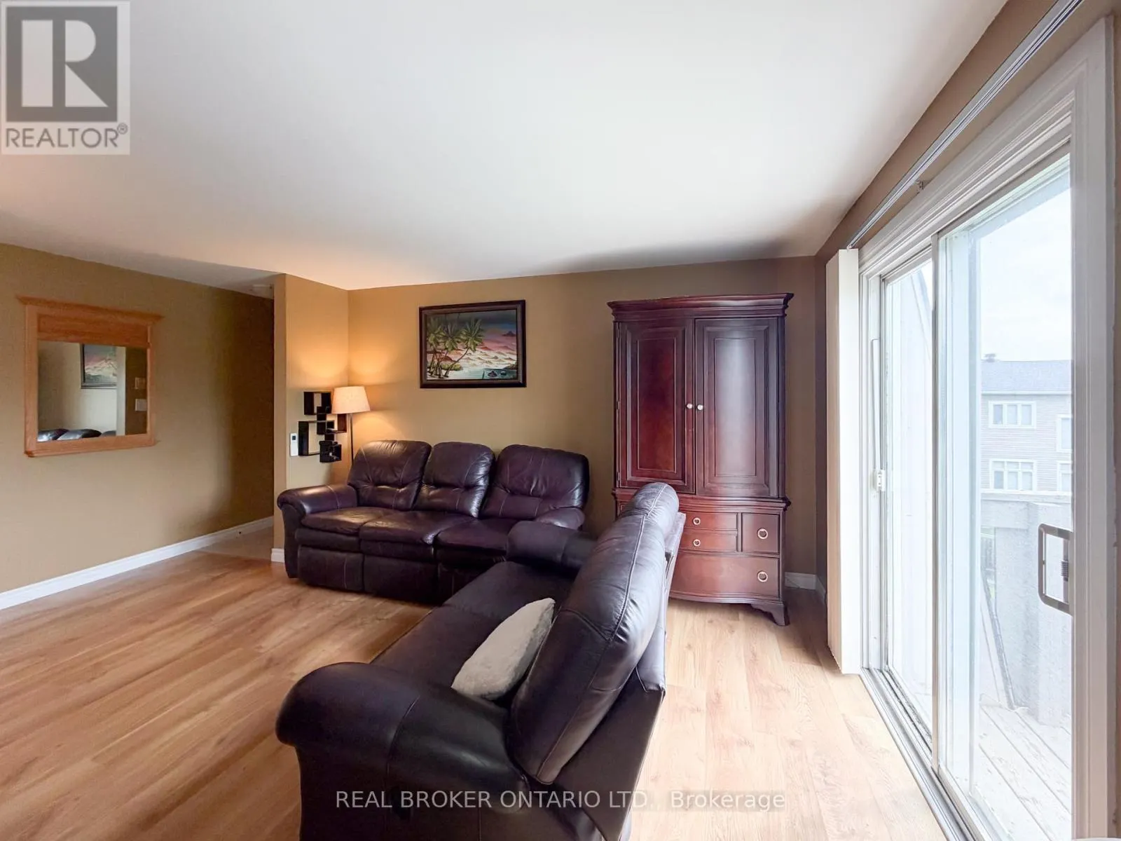 12 - 140 GEORGE STREET W