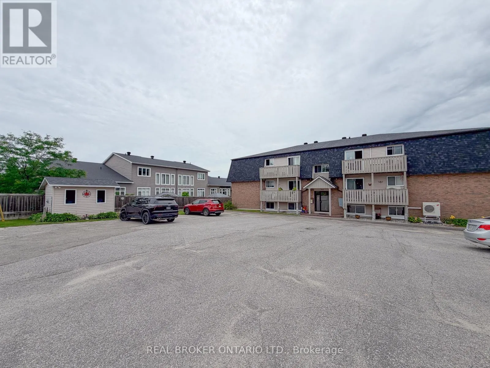 12 - 140 GEORGE STREET W