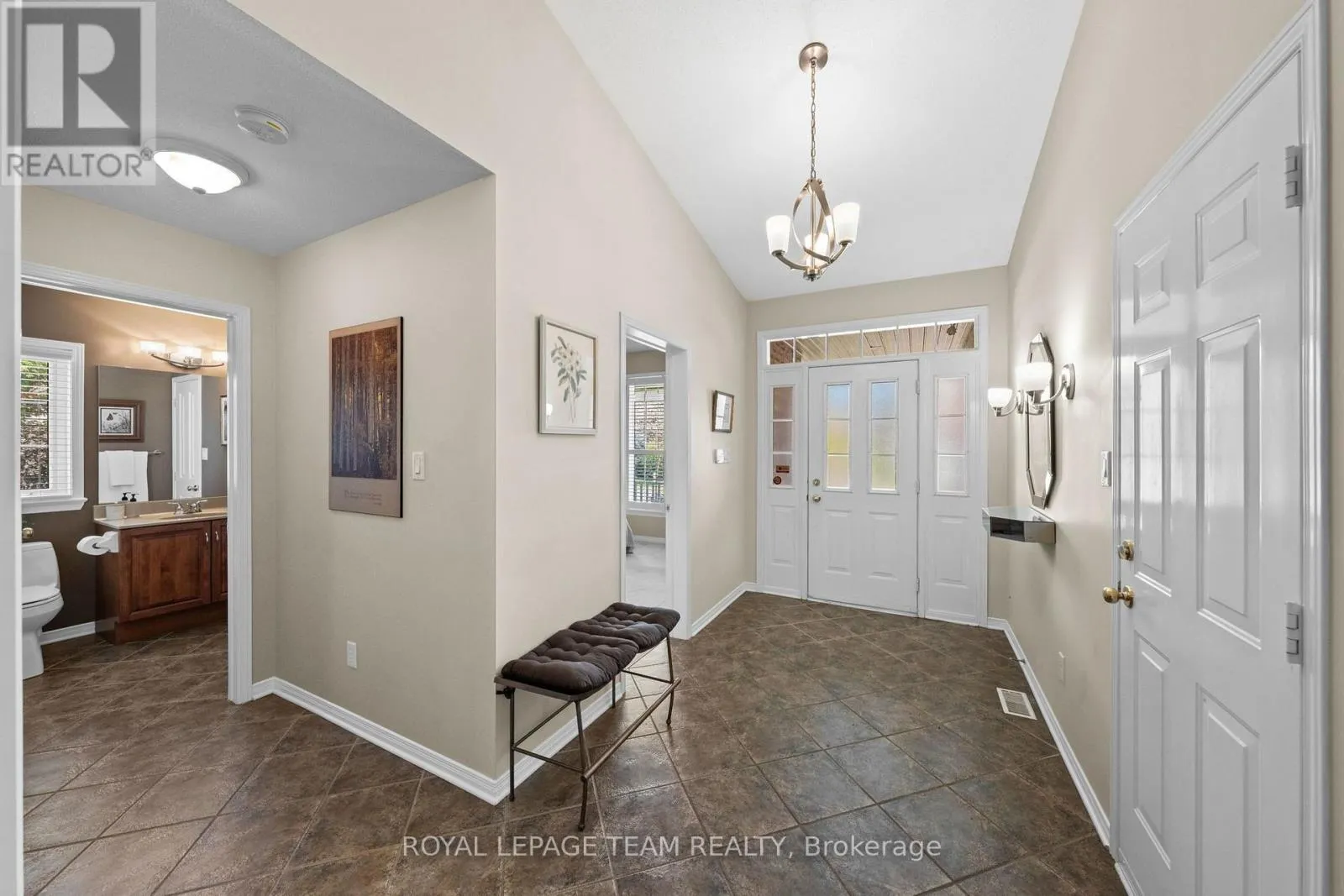 6 KNOTWOOD COURT