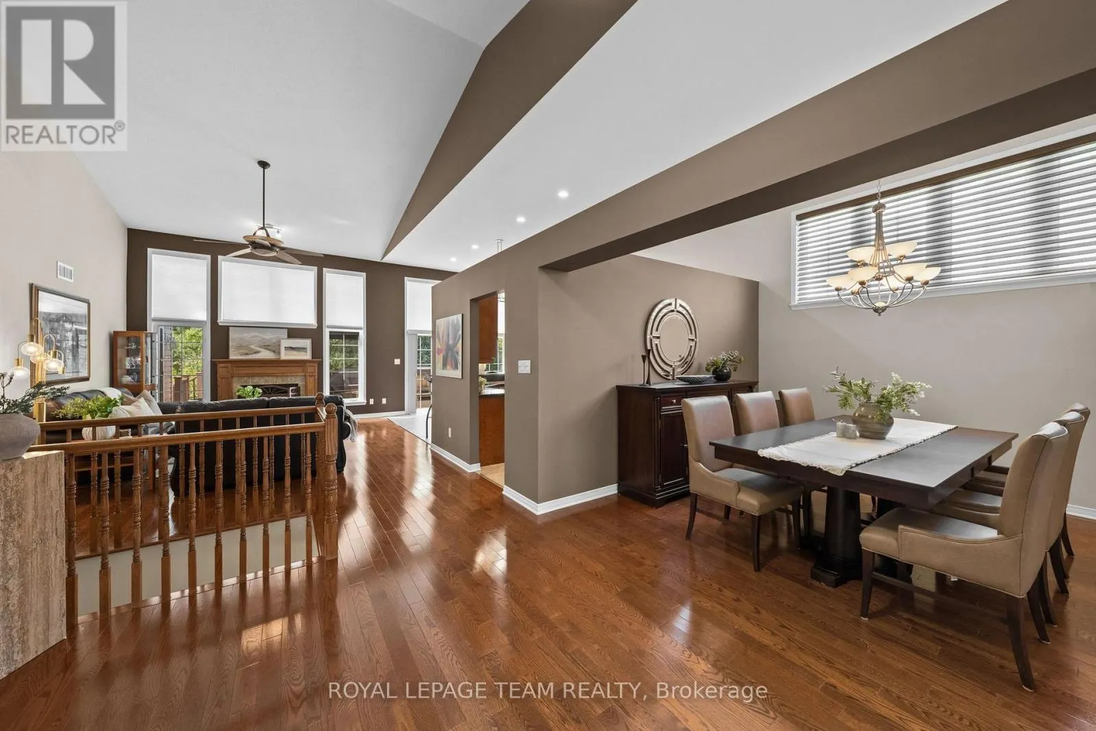6 KNOTWOOD COURT