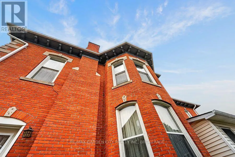 91 MAIN STREET E