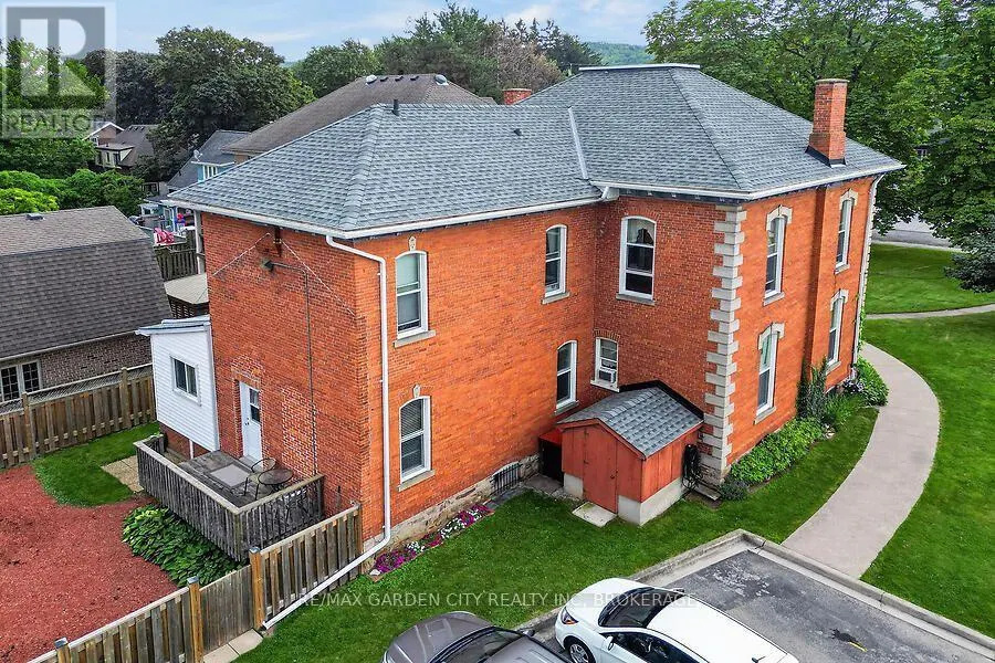 91 MAIN STREET E