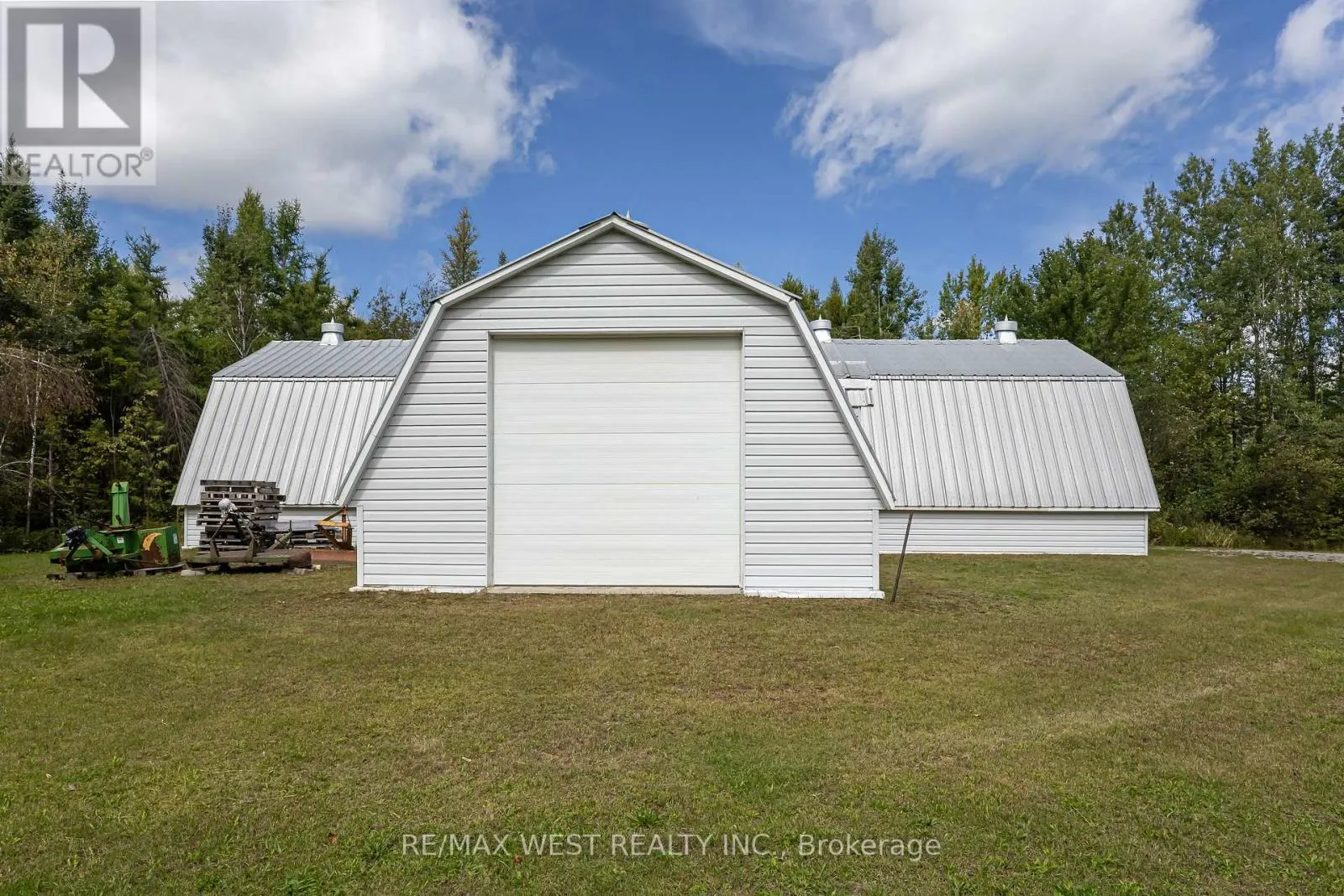 7621 HWY 35