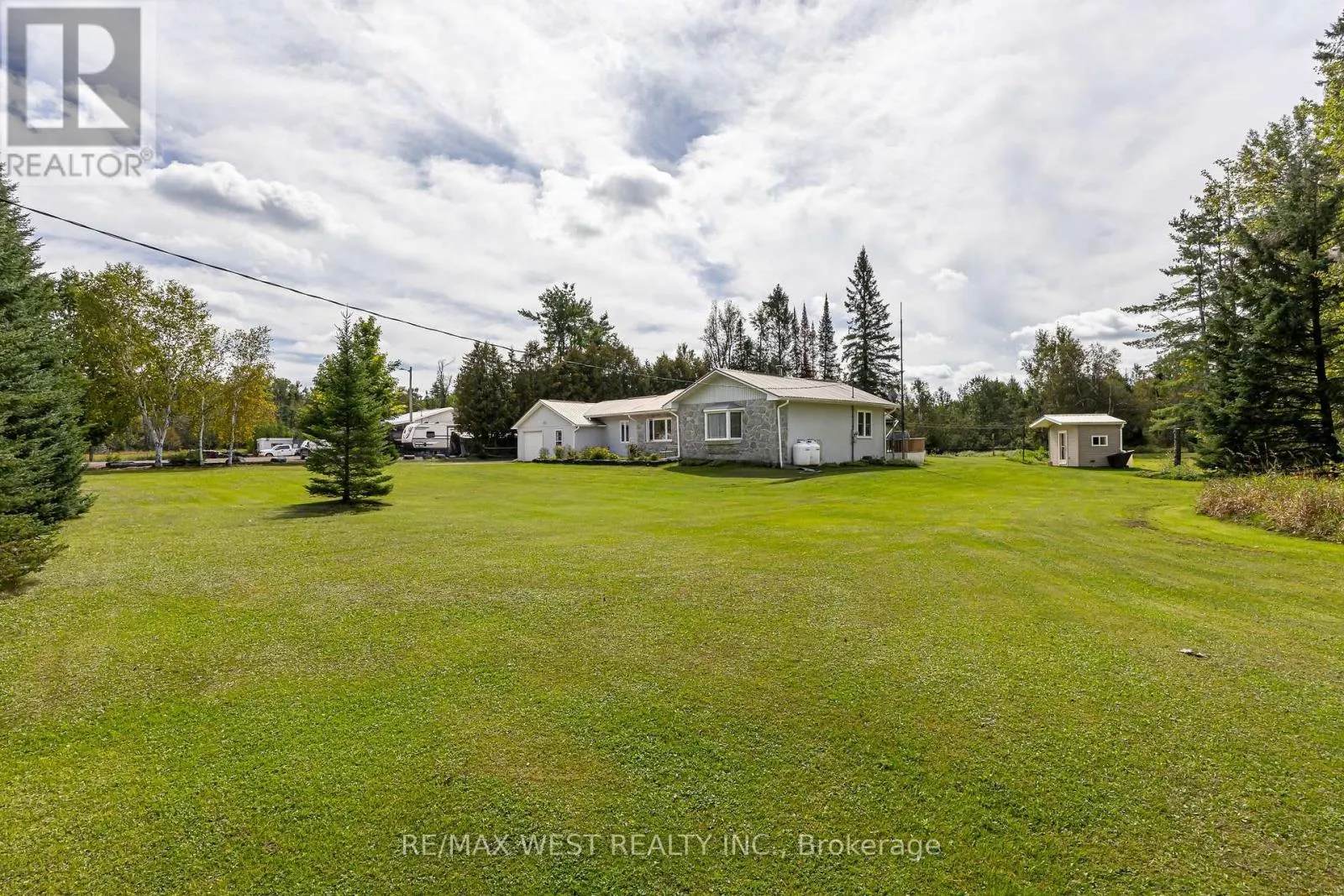 7621 HWY 35