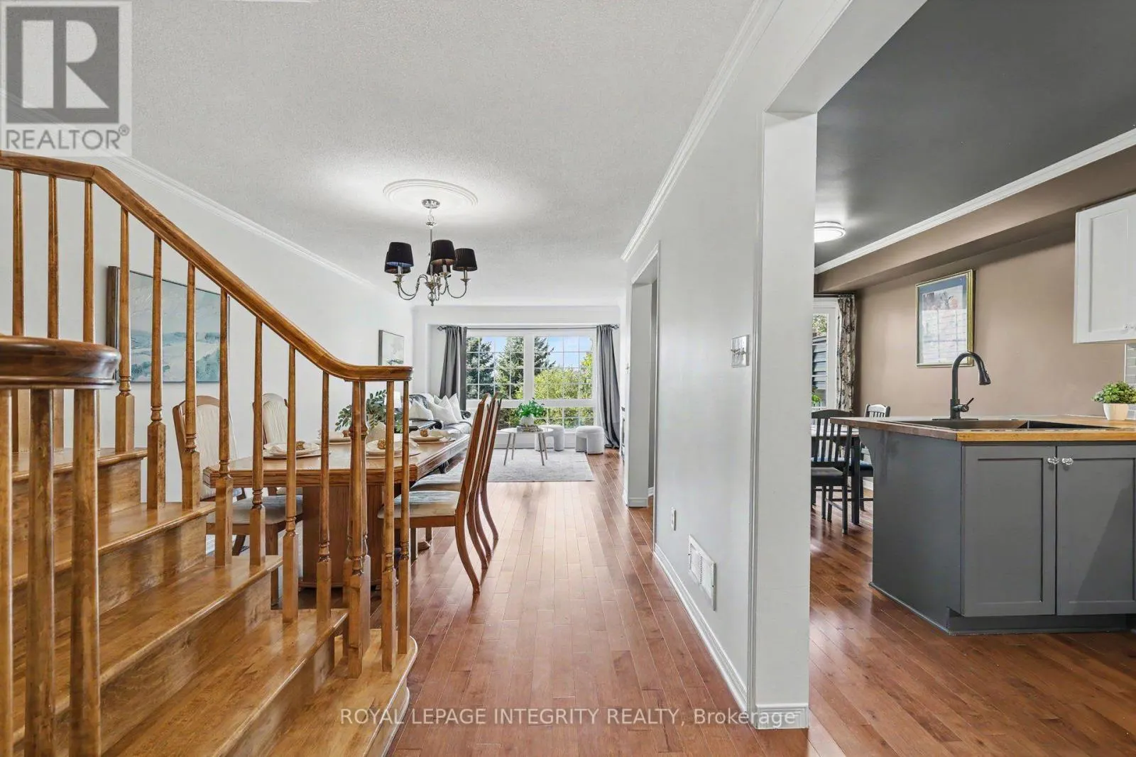 102 HAWKTREE RIDGE