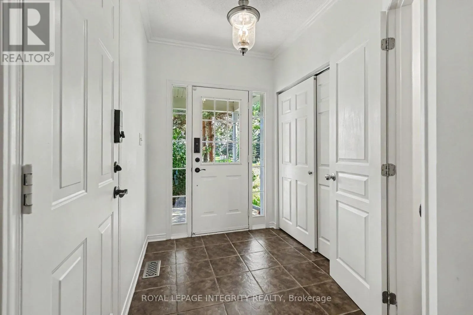102 HAWKTREE RIDGE