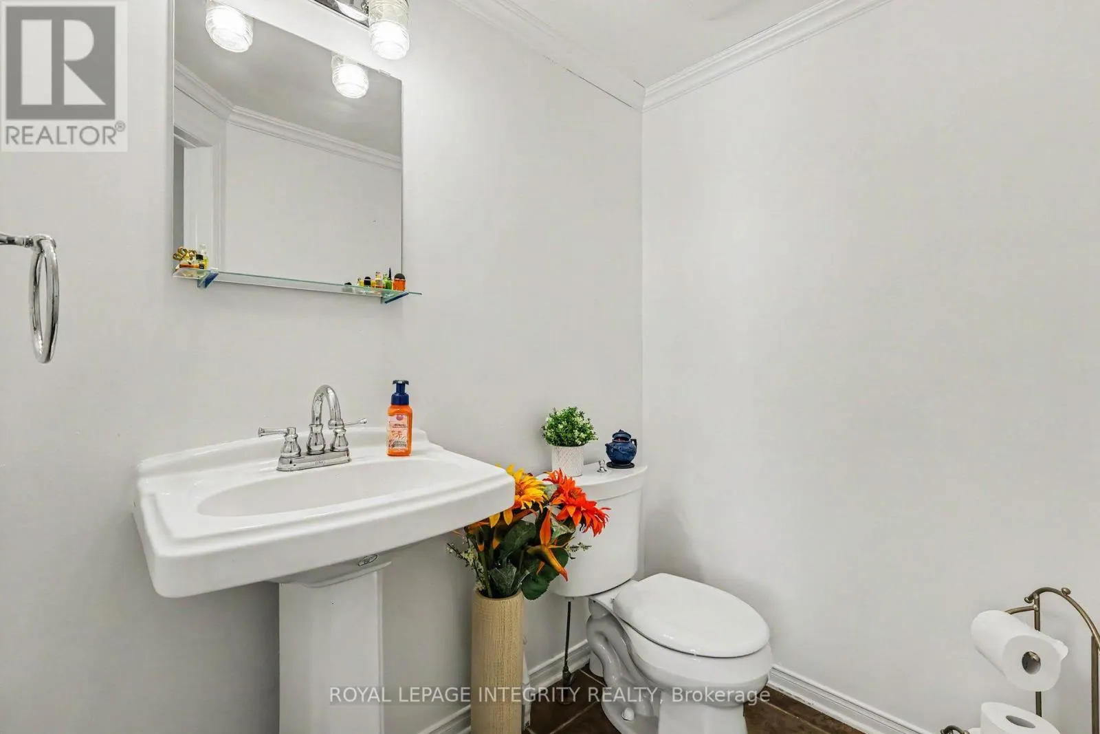 102 HAWKTREE RIDGE