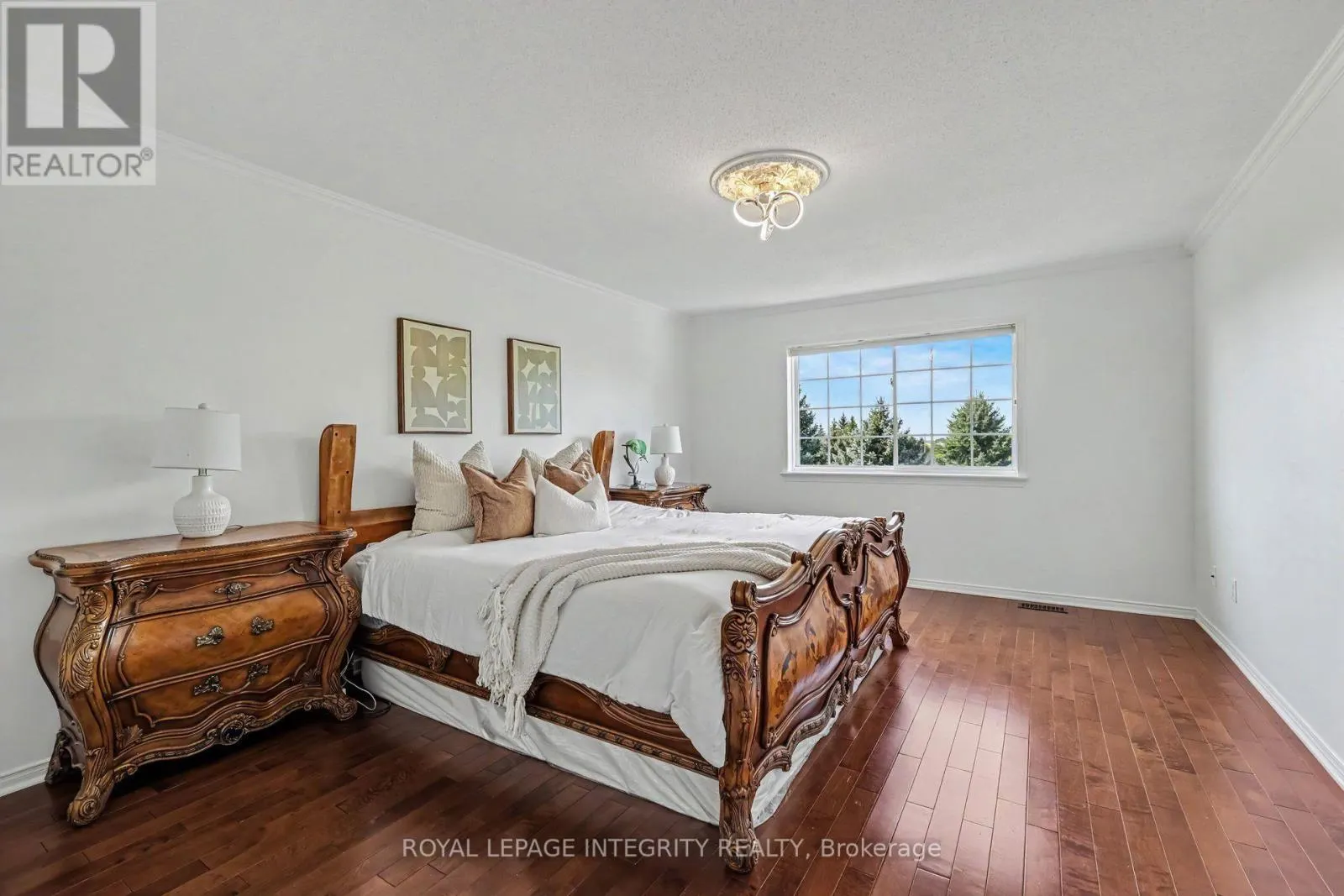 102 HAWKTREE RIDGE