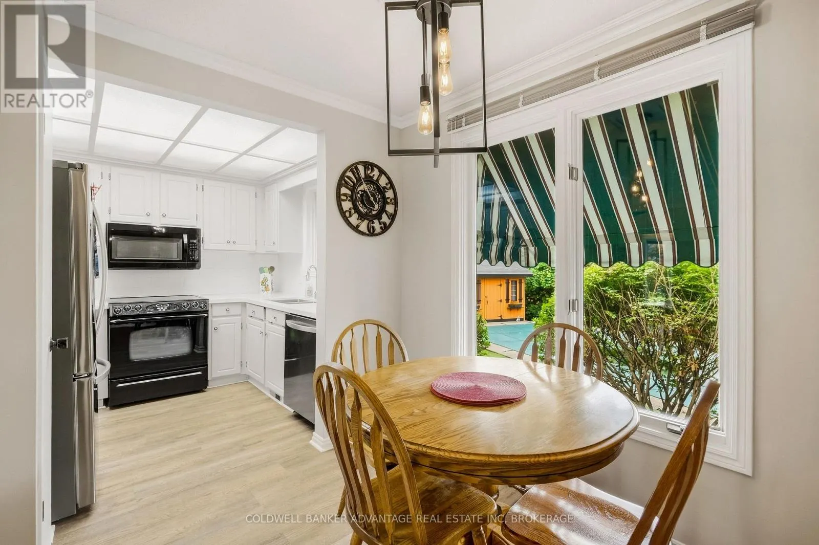 7 LEE CRESCENT