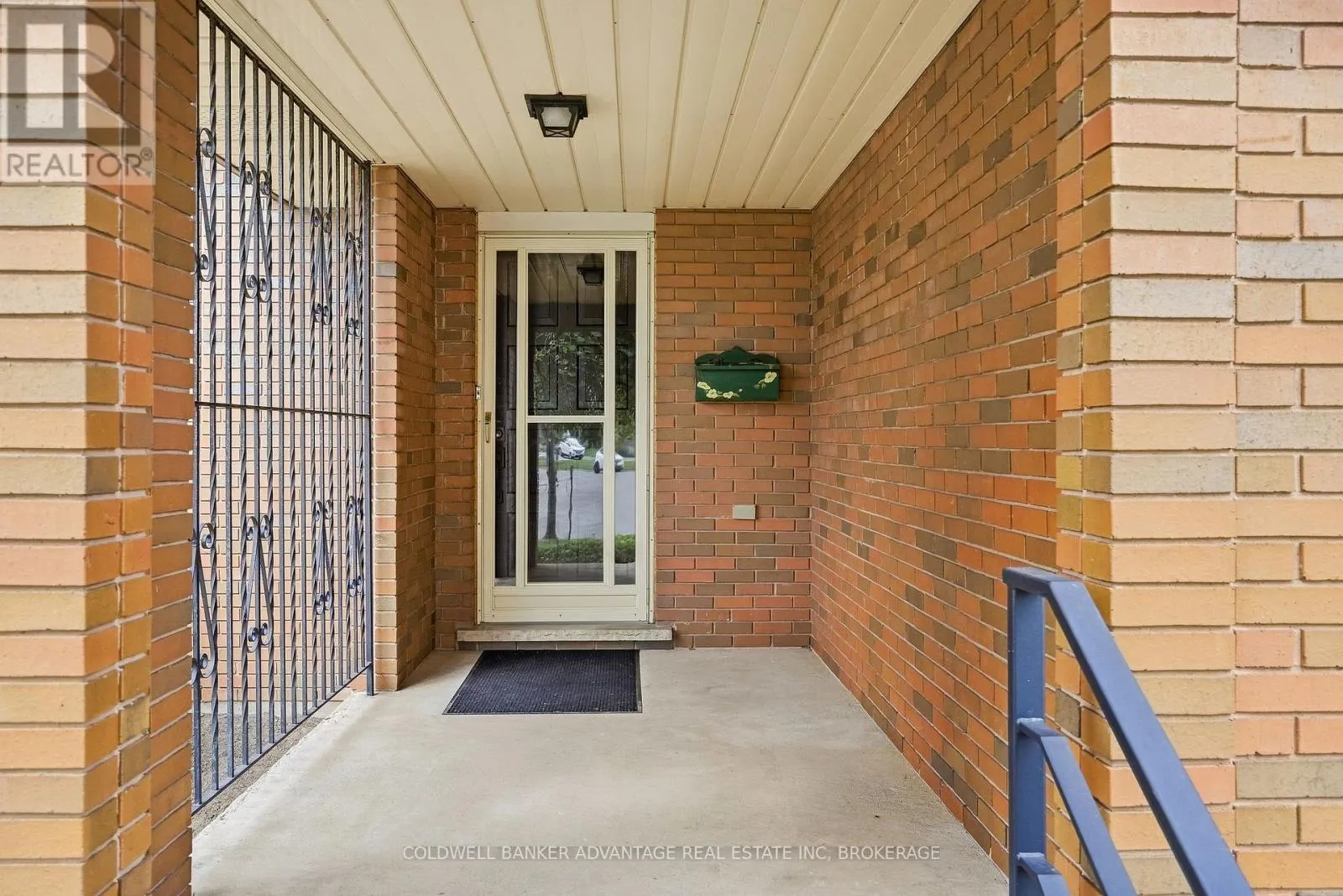 7 LEE CRESCENT