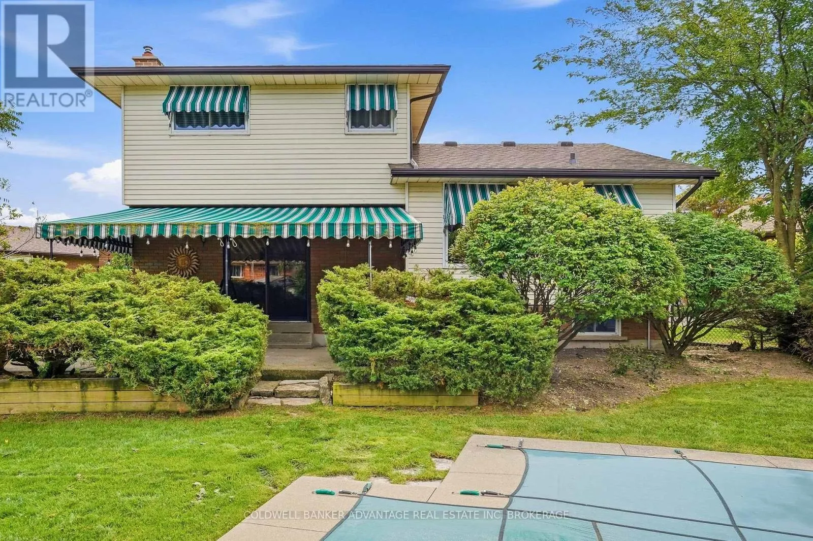 7 LEE CRESCENT