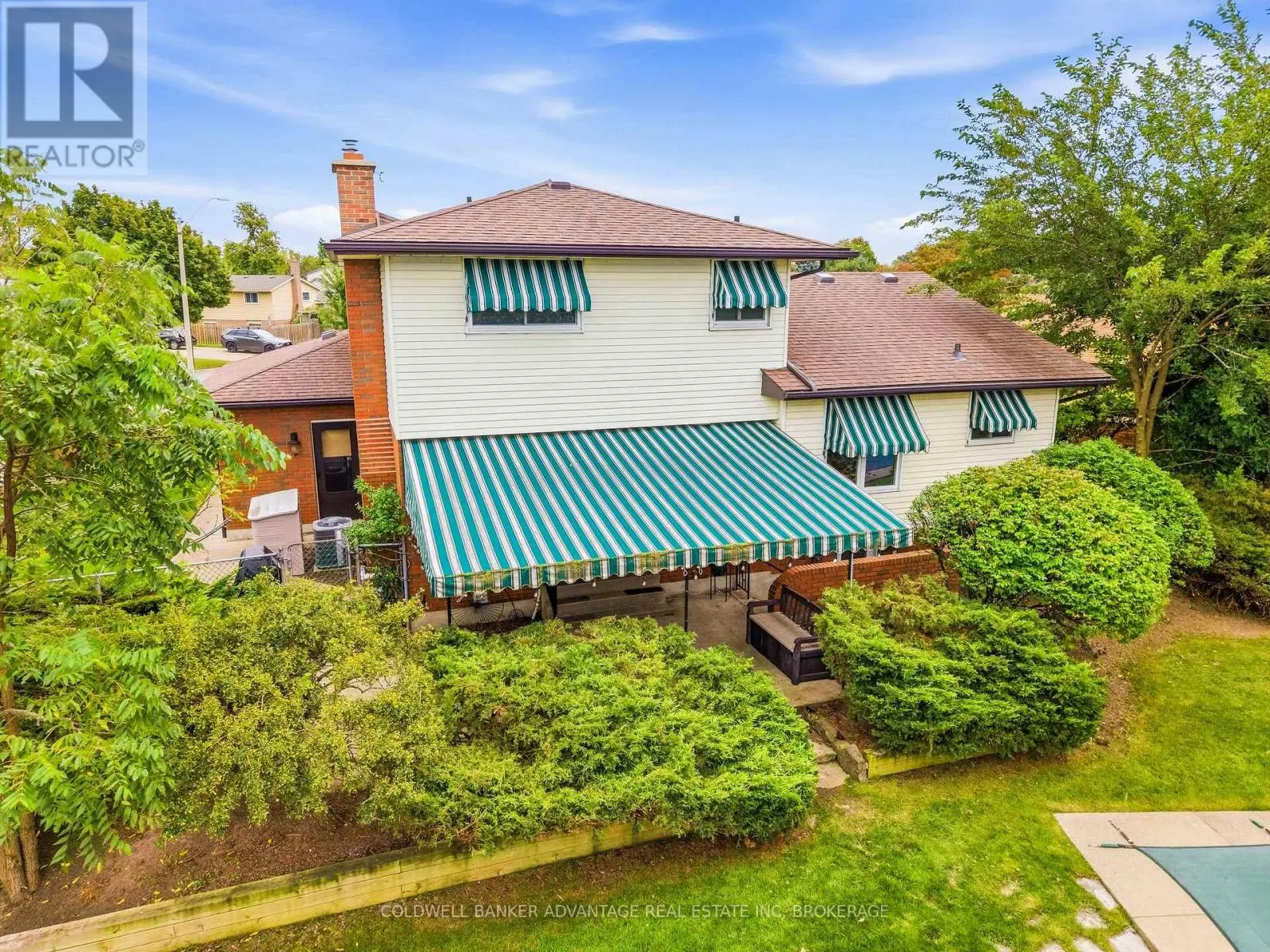 7 LEE CRESCENT