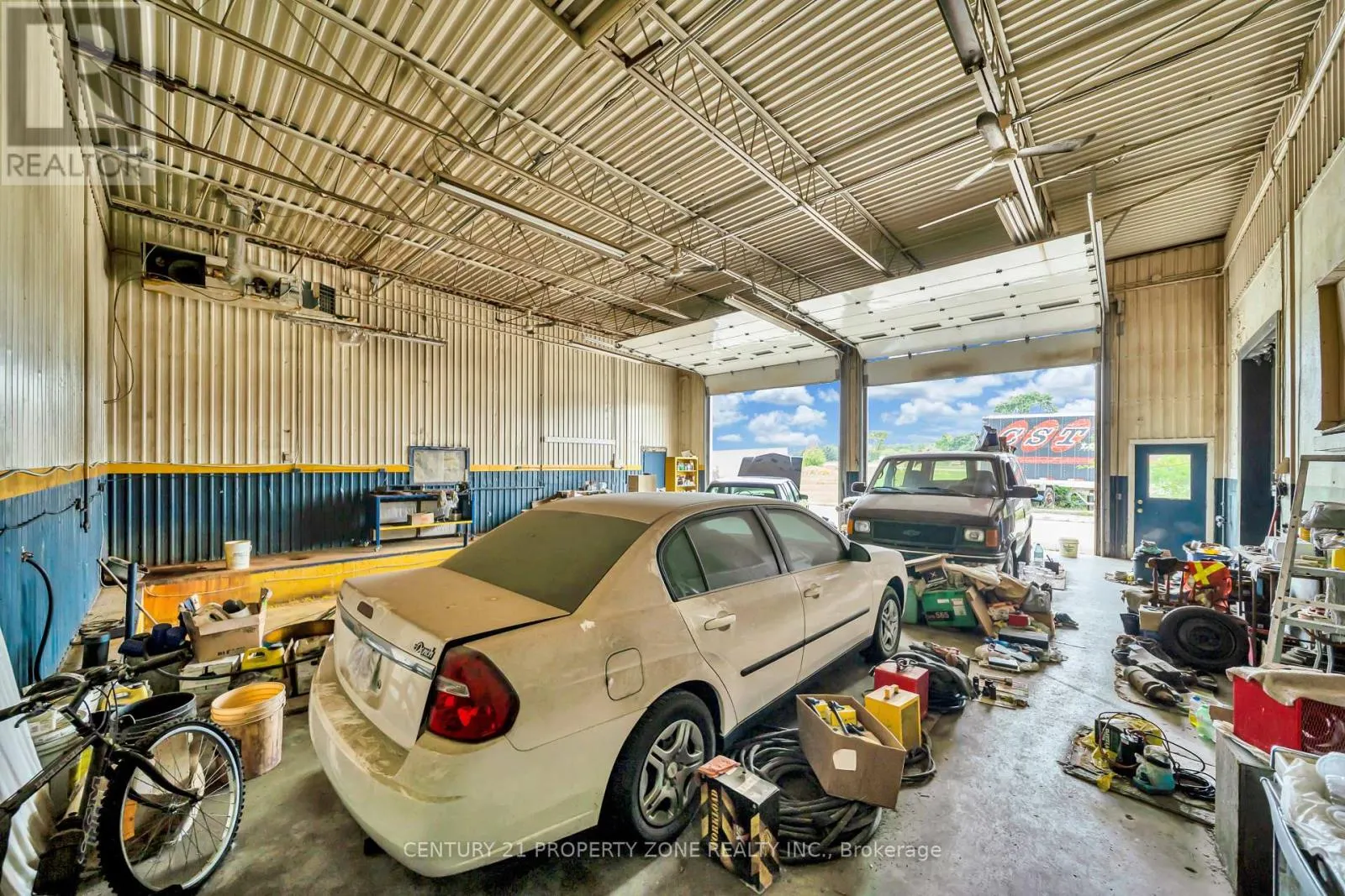 685722 OXFORD COUNTY HWY 2