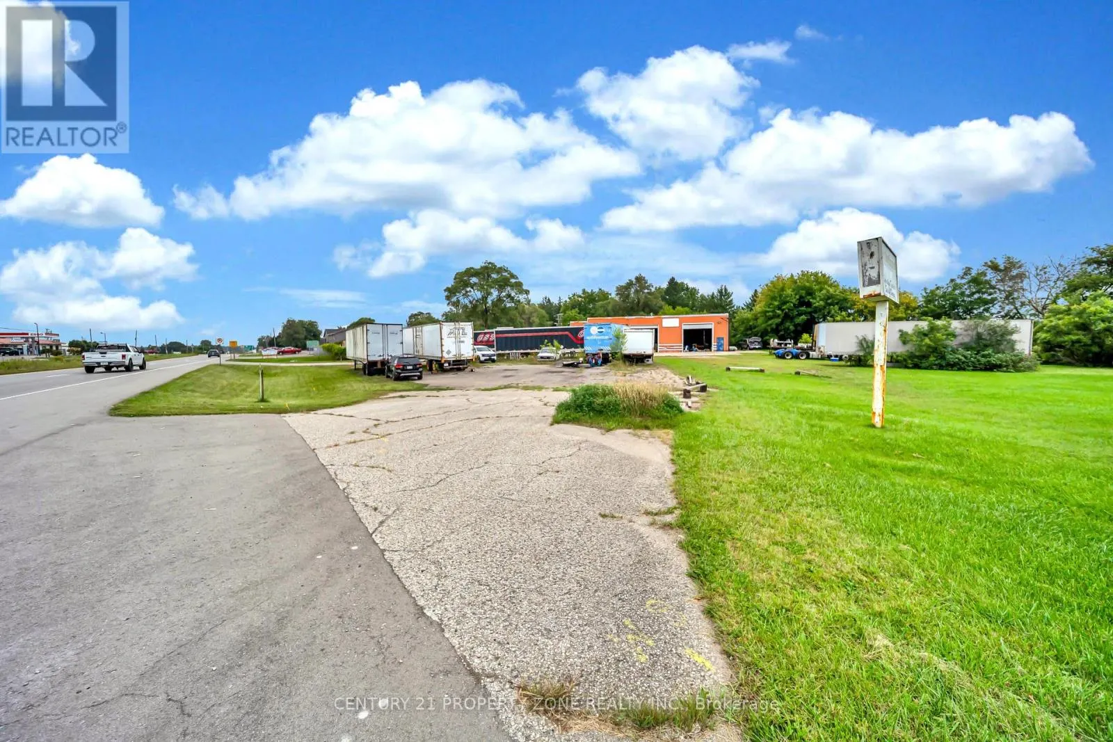 685722 OXFORD COUNTY HWY 2