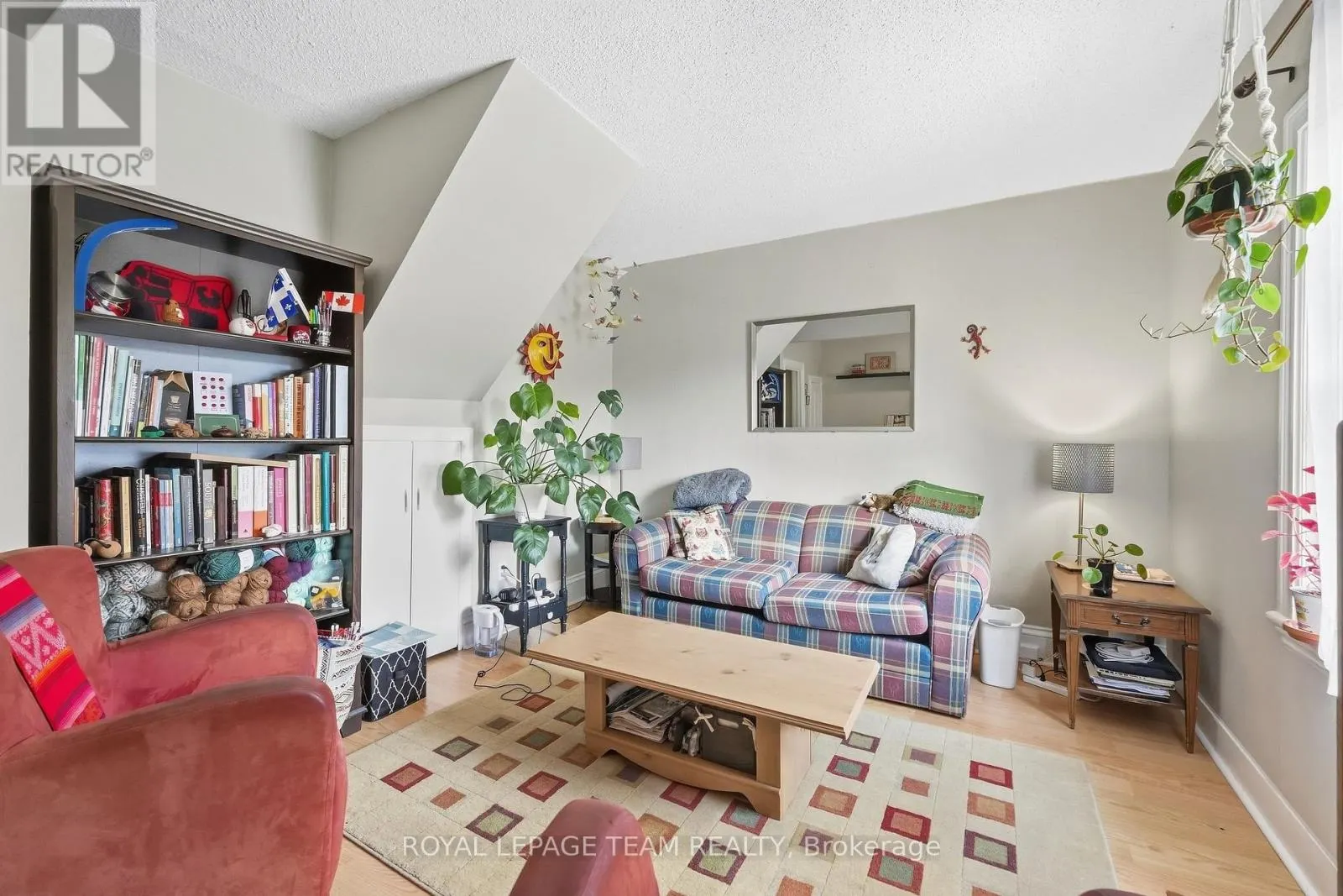 32 MELROSE AVENUE