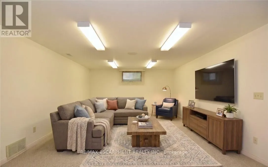 2407 CAISTOR CENTRE ROAD