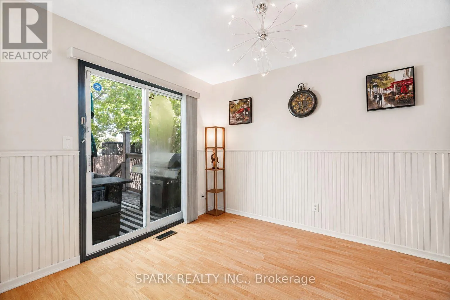 23 RANNIE COURT