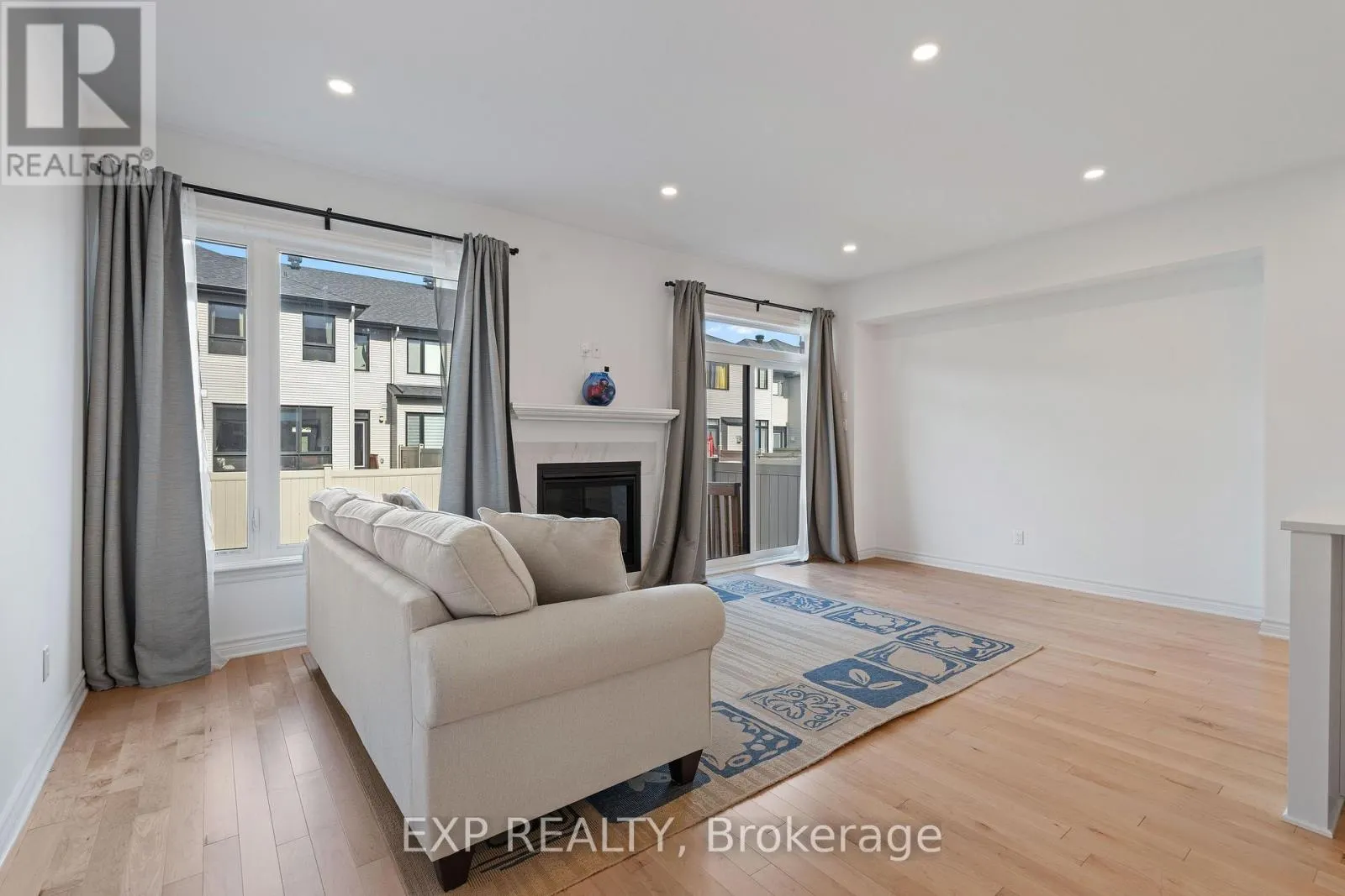 677 CORDELETTE CIRCLE