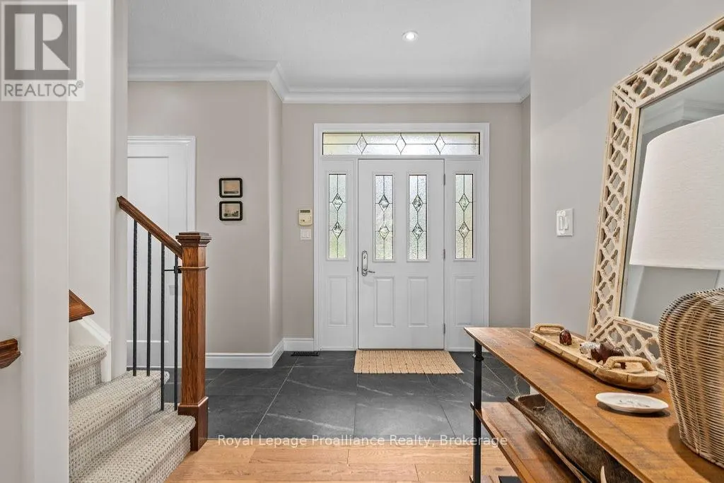 20 GRACEFIELD LANE