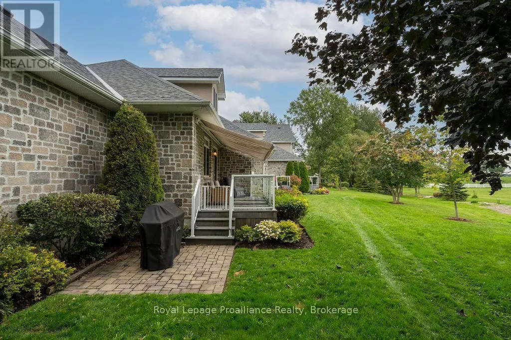 20 GRACEFIELD LANE