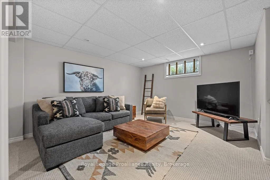 20 GRACEFIELD LANE