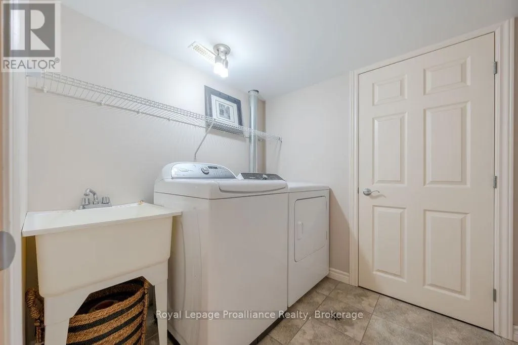 20 GRACEFIELD LANE