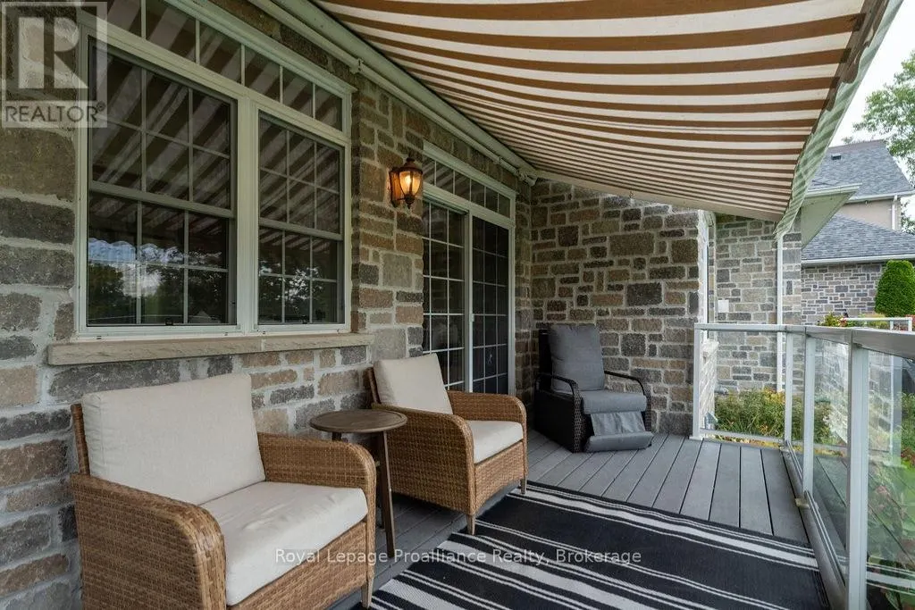 20 GRACEFIELD LANE