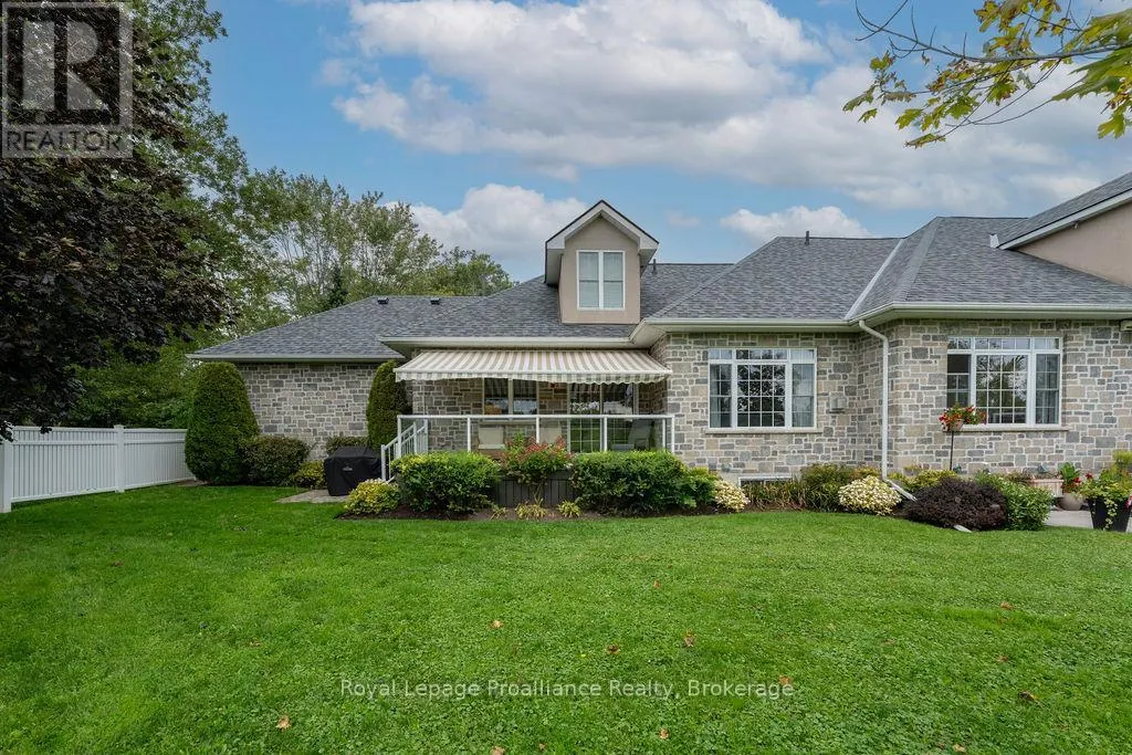 20 GRACEFIELD LANE