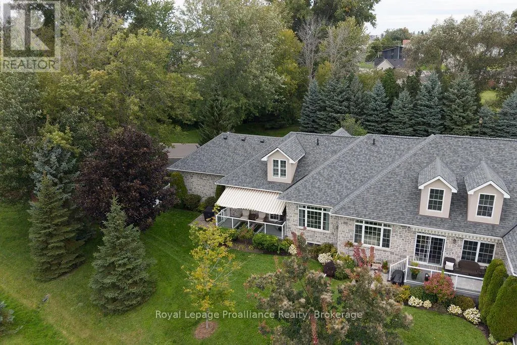 20 GRACEFIELD LANE