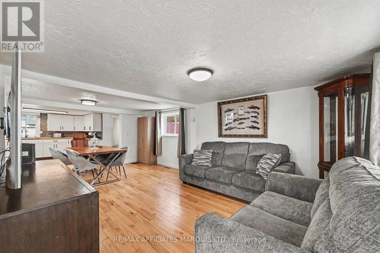 117 SUNNYSIDE AVENUE
